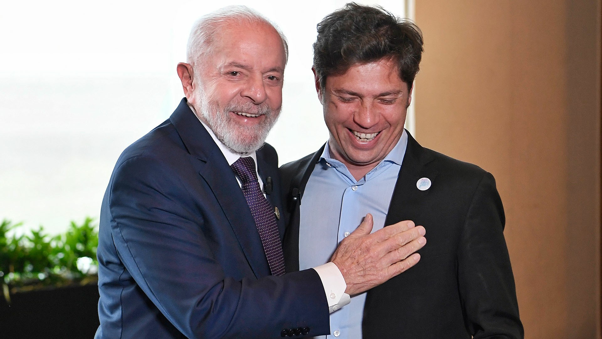 El gobierno de Kicillof cree que la polarización de Brasil puede repetirse en la elección argentina y sostiene que los candidatos deben salir de las PASO