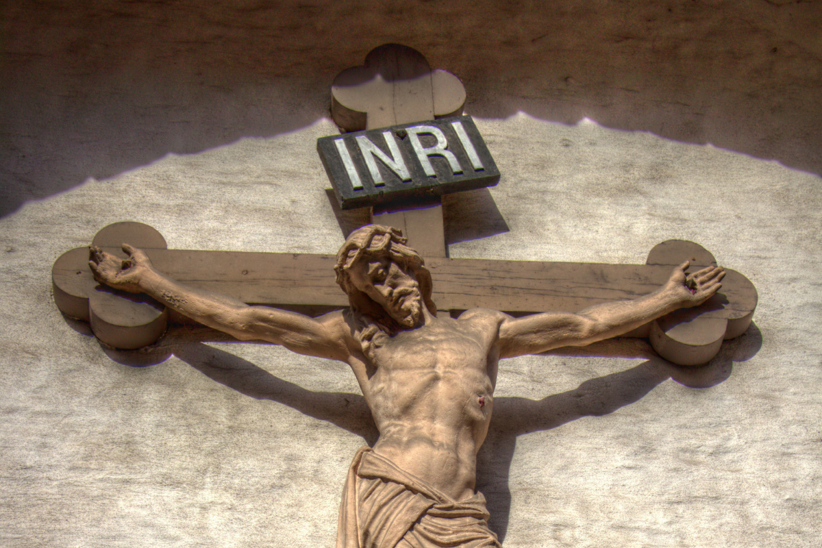 ¿Qué significa inri en la cruz de Jesús? Datos curiosos de Semana Santa