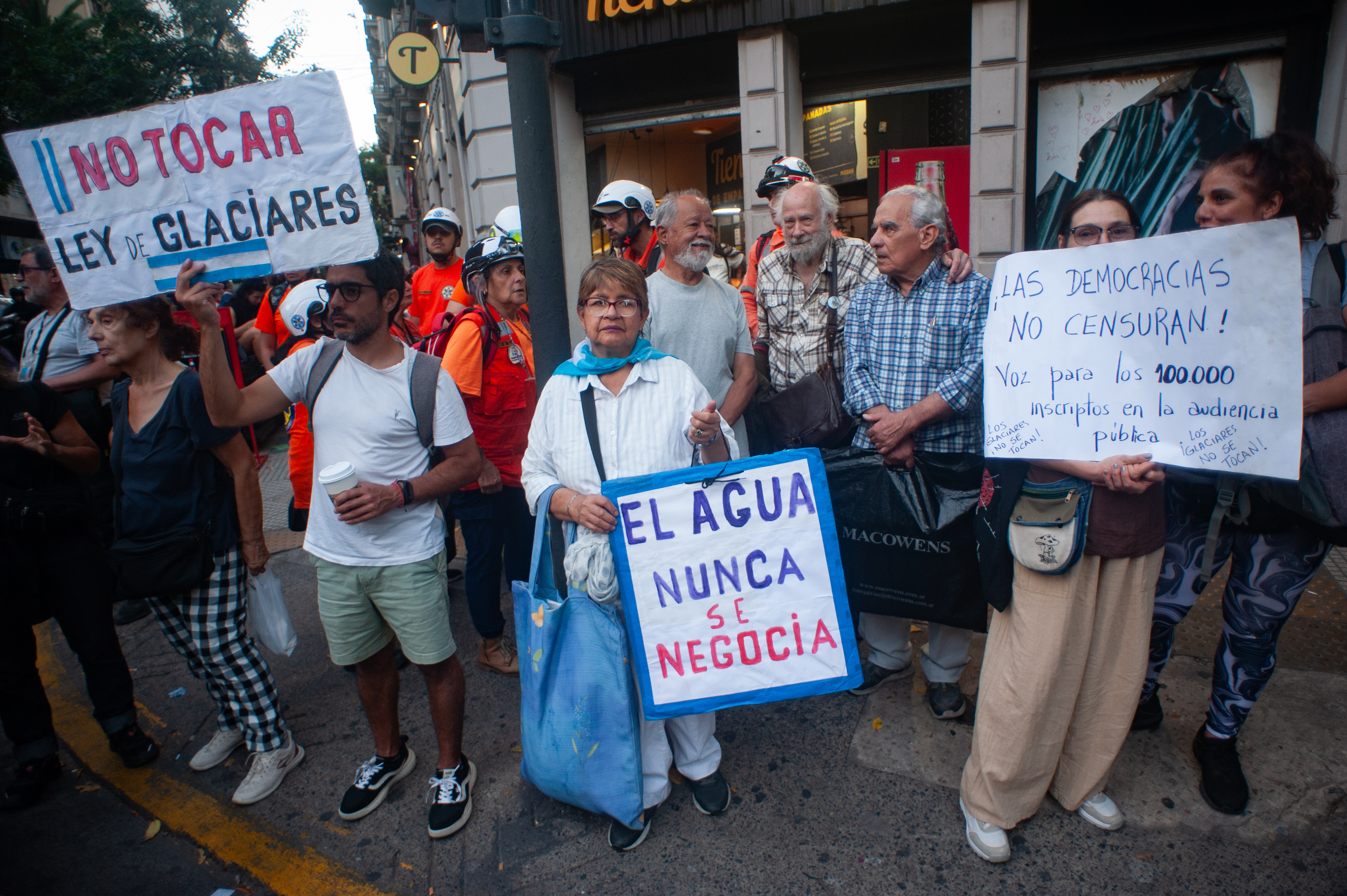 Ley de Glaciares, en vivo: entre cr&iacute;ticas de la oposici&oacute;n por el caso Adorni, comenz&oacute; el debate en Diputados 