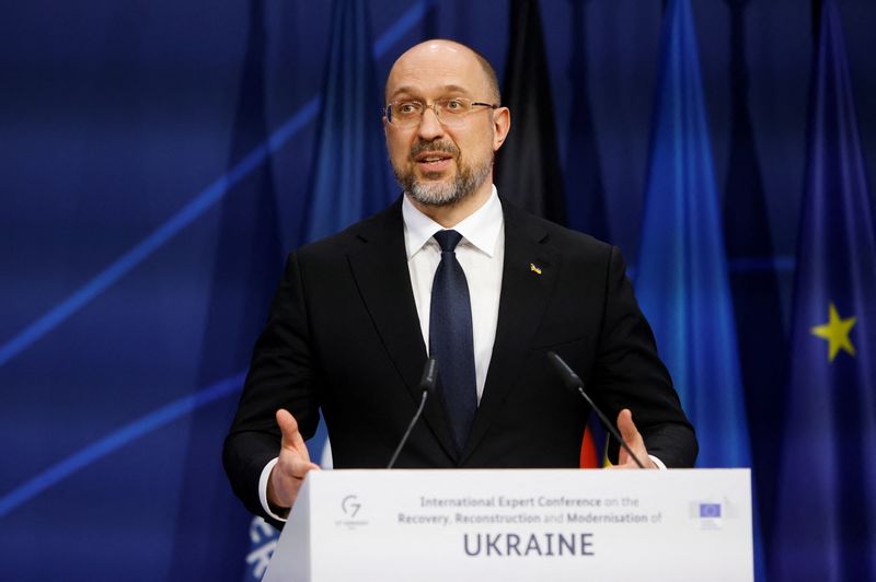 El primer ministro de Ucrania, Denys Shmyhal, anunció que se ha logrado finalmente estabilizar el sistema energético en el país. (REUTERS)