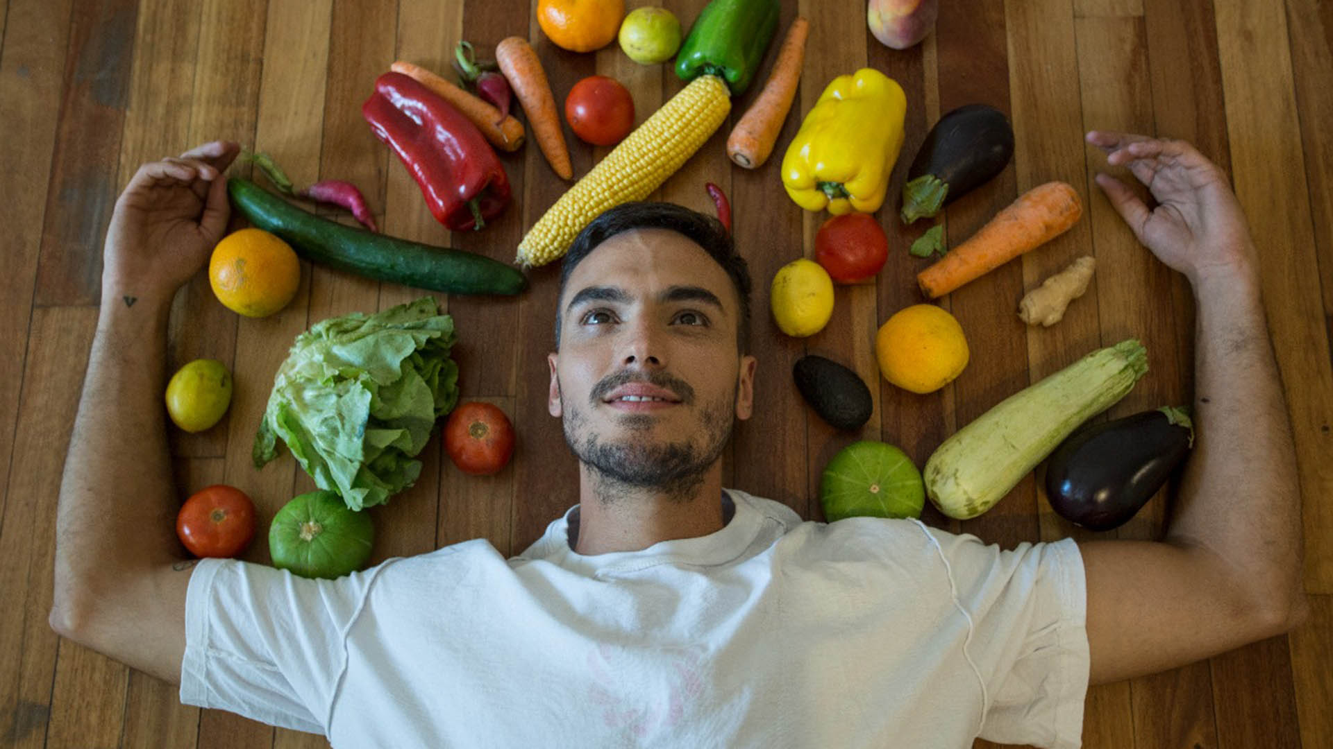 Martín Fernández ayuda a mejorar la salud y hacer transición al veganismo desde su perfil en redes sociales