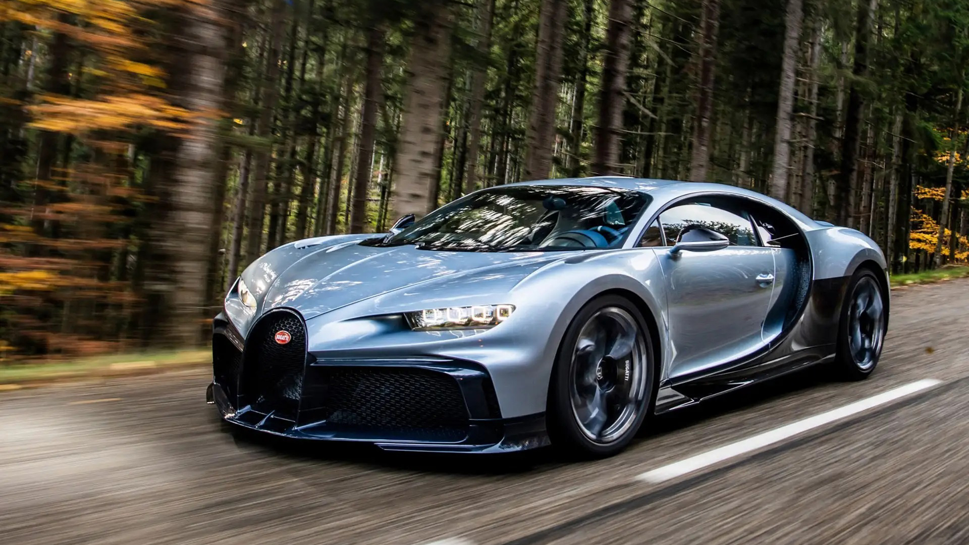The Bugatti Chiron Profilée is an unusual model, which was not intended to be sold because the quota of 500 cars scheduled for production had already been met