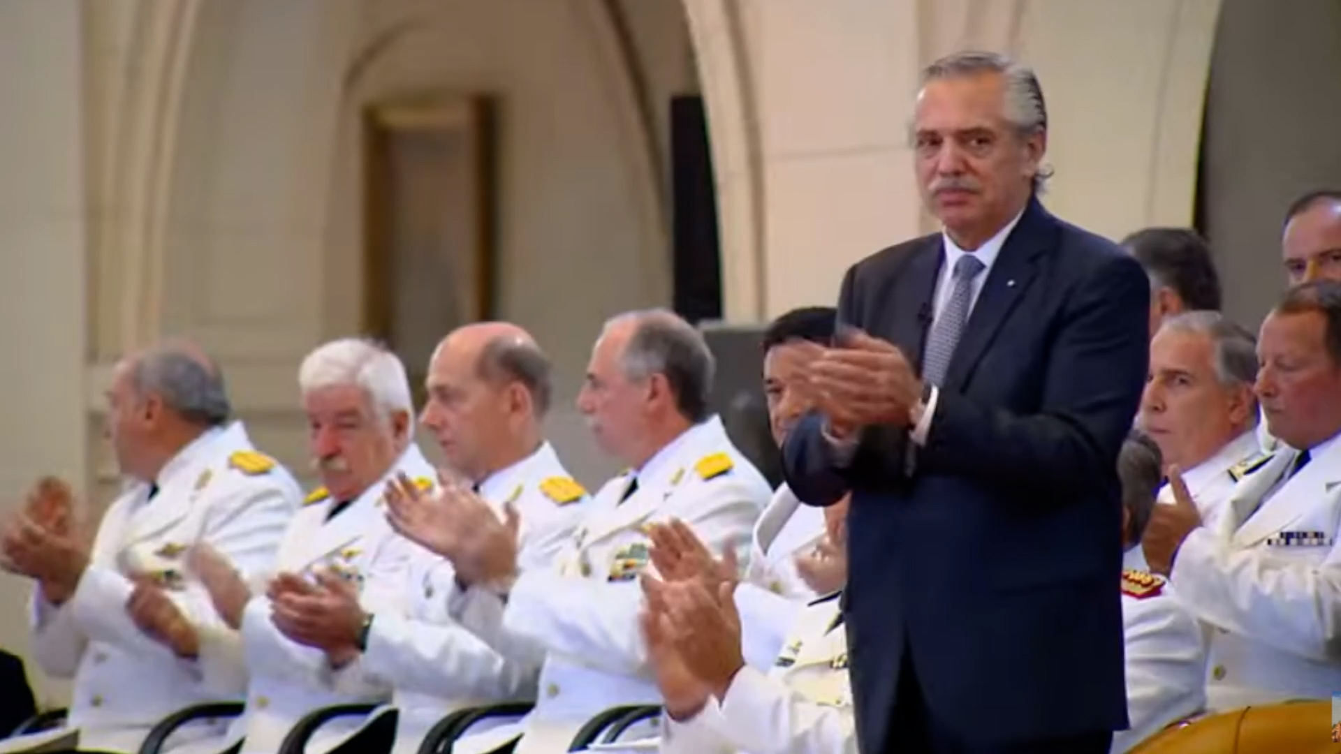 Alberto Fernández en la ceremonia de Egreso Conjunto de Oficiales de las Fuerzas Armadas