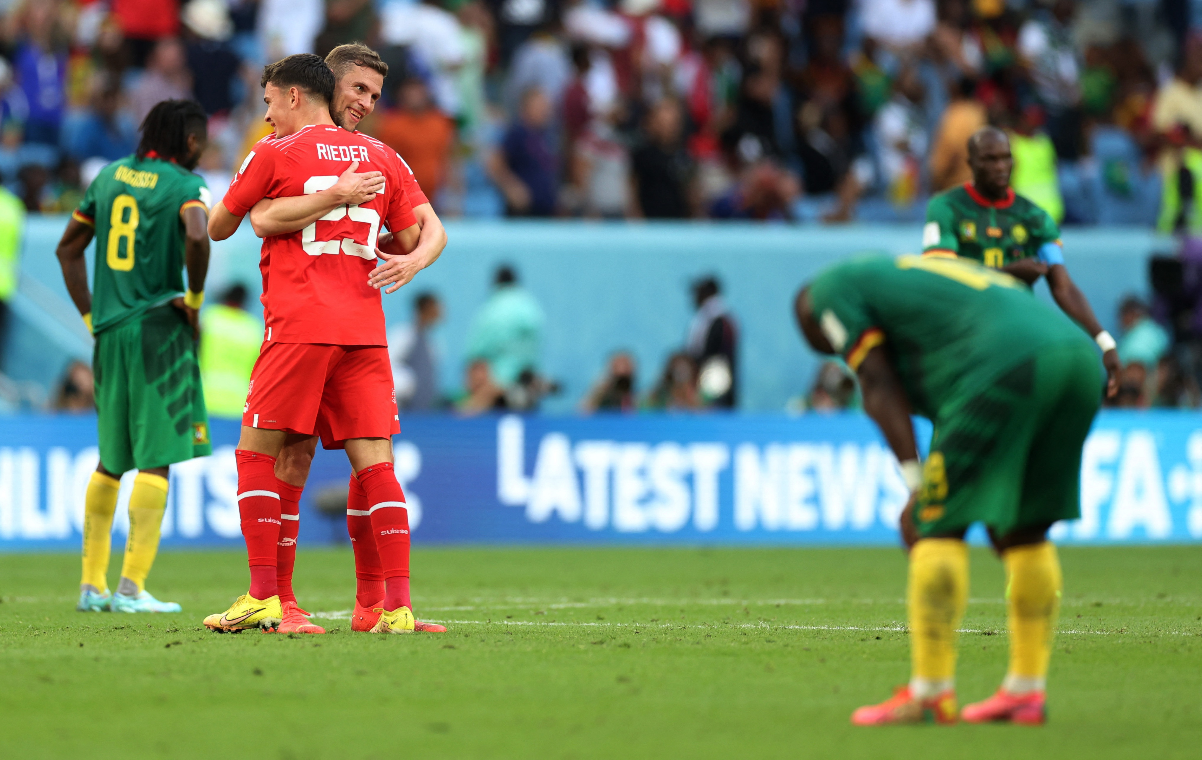 Suiza da el primer golpe y se lleva los tres puntos ante Camerún. REUTERS/Carl Recine