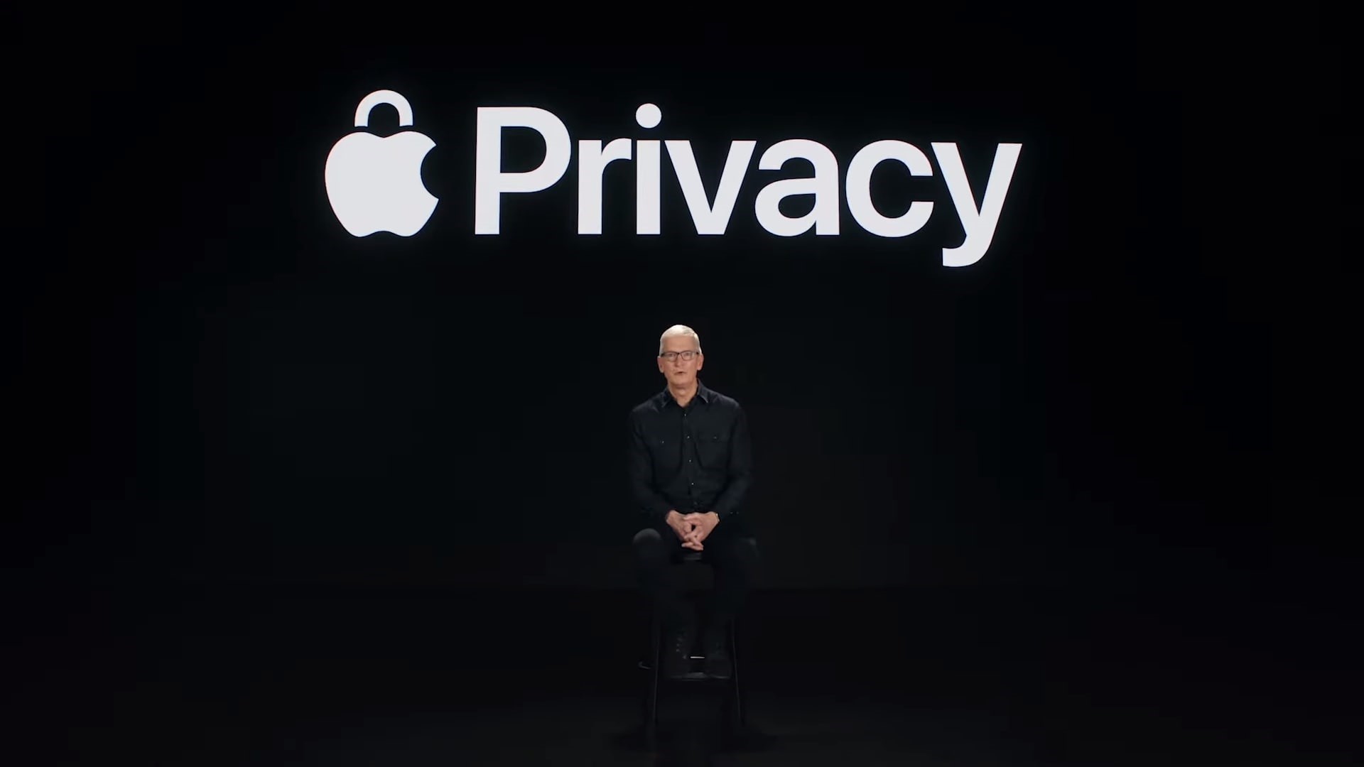 15-06-2021 El CEO de Apple, Tim Cook, habla sobre las herramientas de privacidad de iOS 15 y iPadOS 15 en el Steve Jobs Theater
POLITICA 
APPLE
