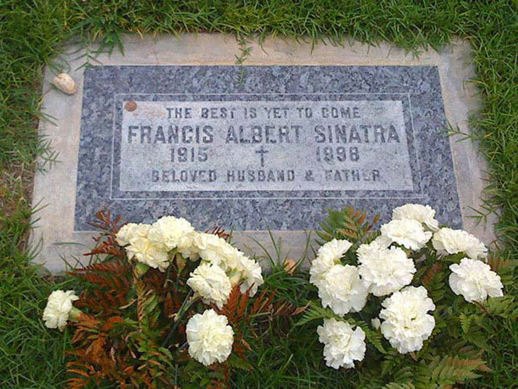 "Lo mejor está por venir", la leyenda en la lápida de Frank Sinatra