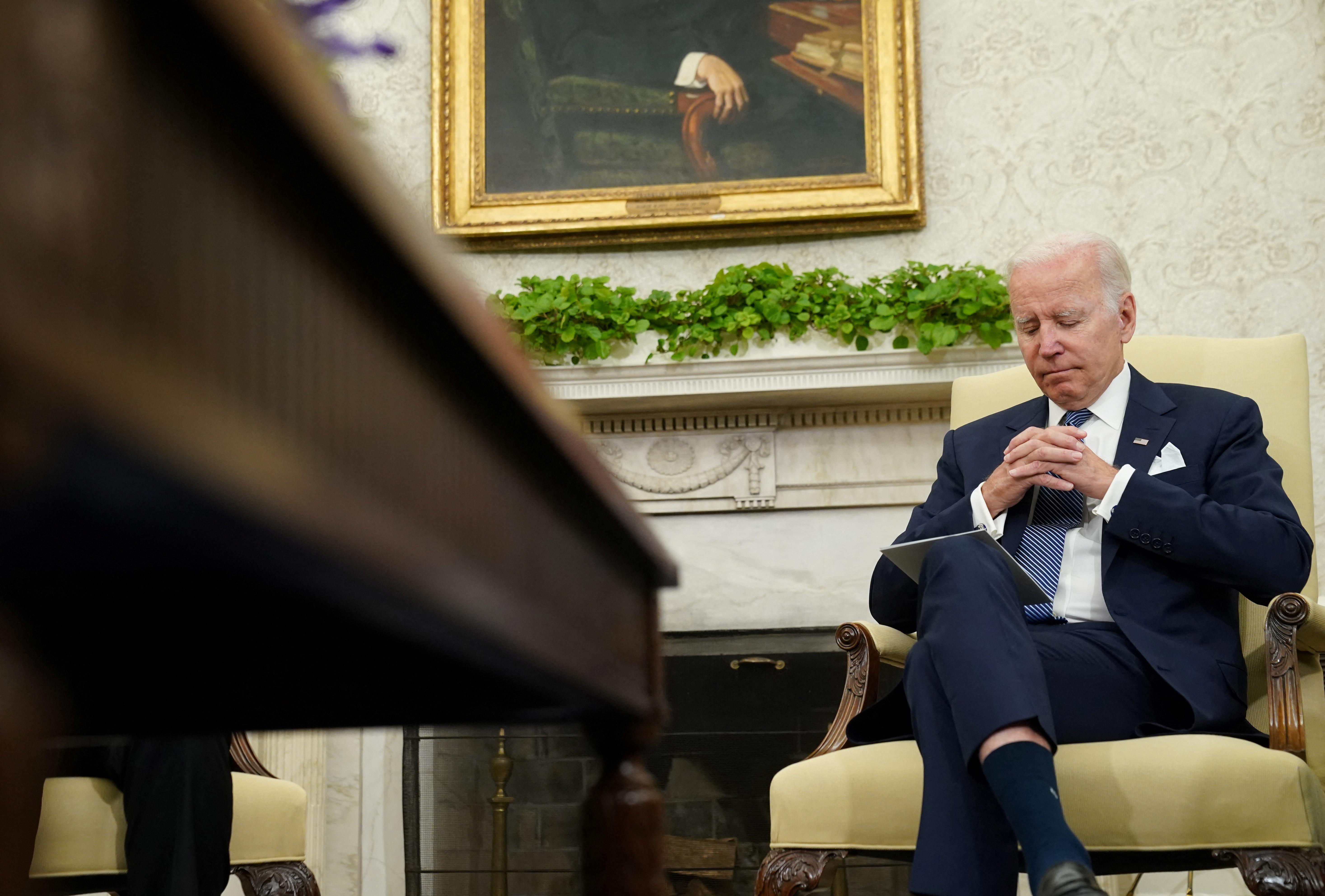 Joe Biden plantea sus compromisos ante López Obrador. (Foto: REUTERS/Kevin Lamarque)