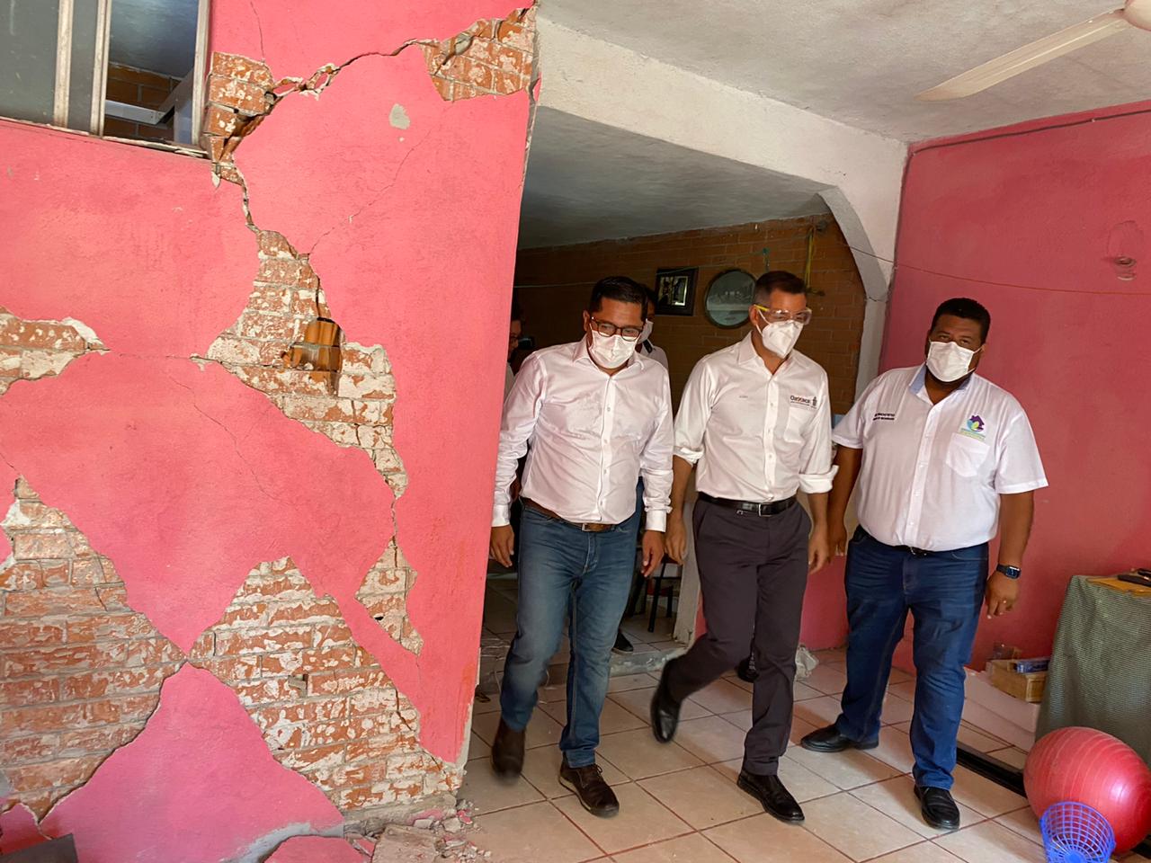 Alejandro Murat Hinojosa, gobernador de Oaxaca, realizó la evaluación de las zonas afectadas (Foto: Gobierno de Oaxaca)