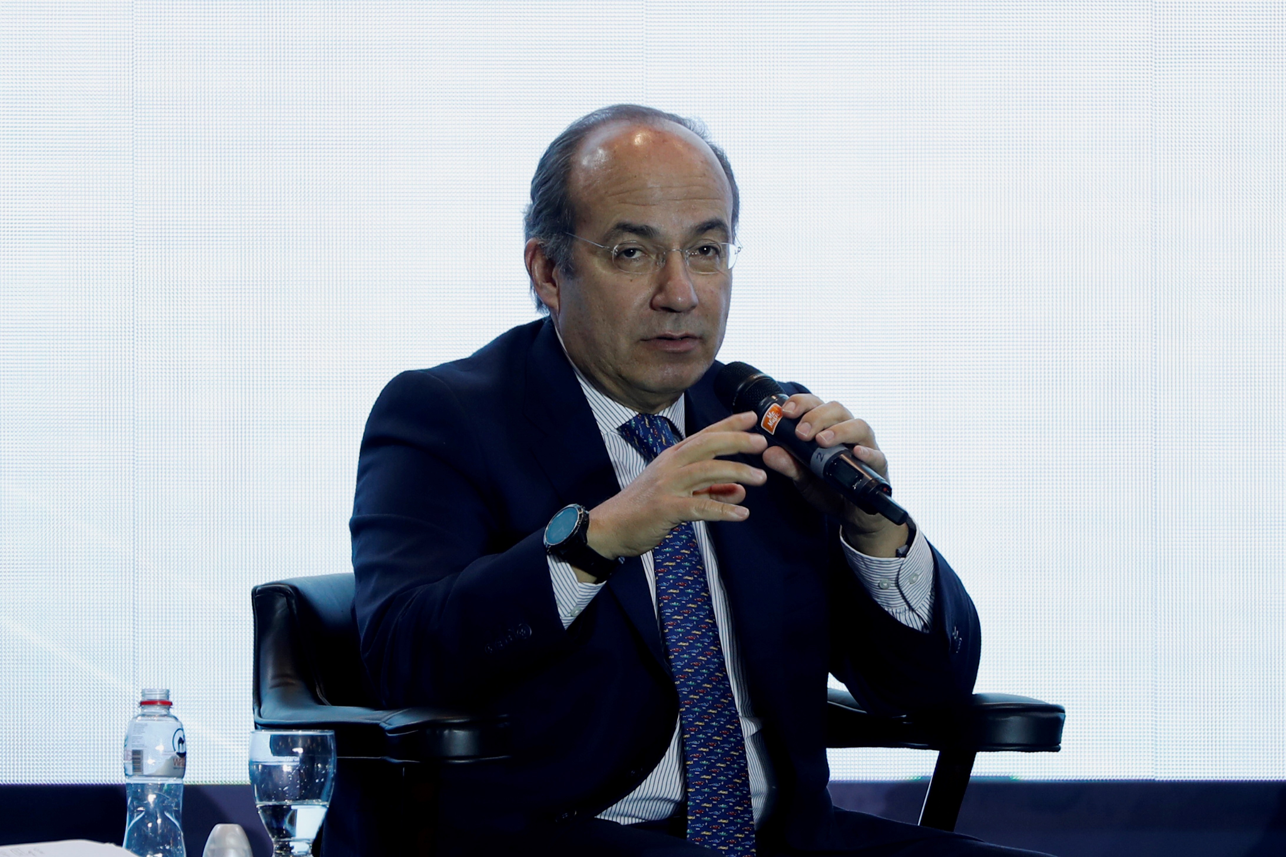 Felipe Calderón calificó de preocupantes las declaraciones de Silvano Aureoles. EFE/ Esteban Biba/Archivo
