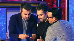 Adrián Uribe, Omar Chaparro y Adal Ramones hicieron bromas en Tu-Night con Omar Chaparro Foto: Facebook