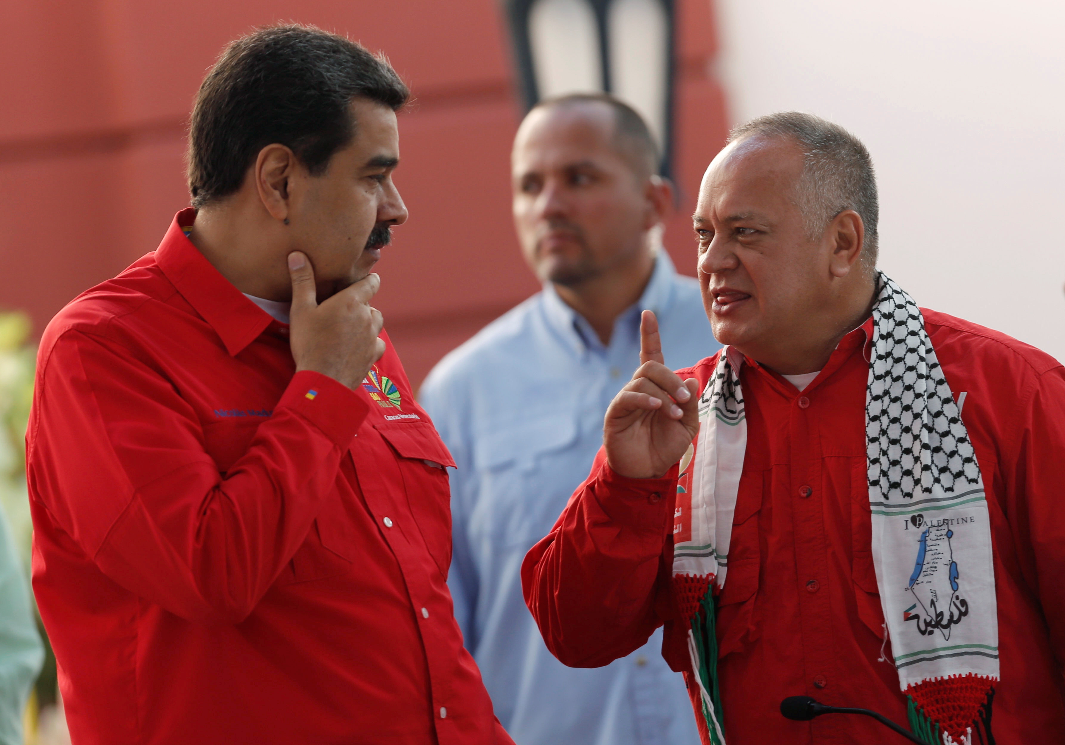 El presidente de la Asamblea Constituyente Diosdado Cabello y en dictador Nicolás Maduro durante el Foro de Sao Paulo en Caracas  (REUTERS/Manaure Quintero)