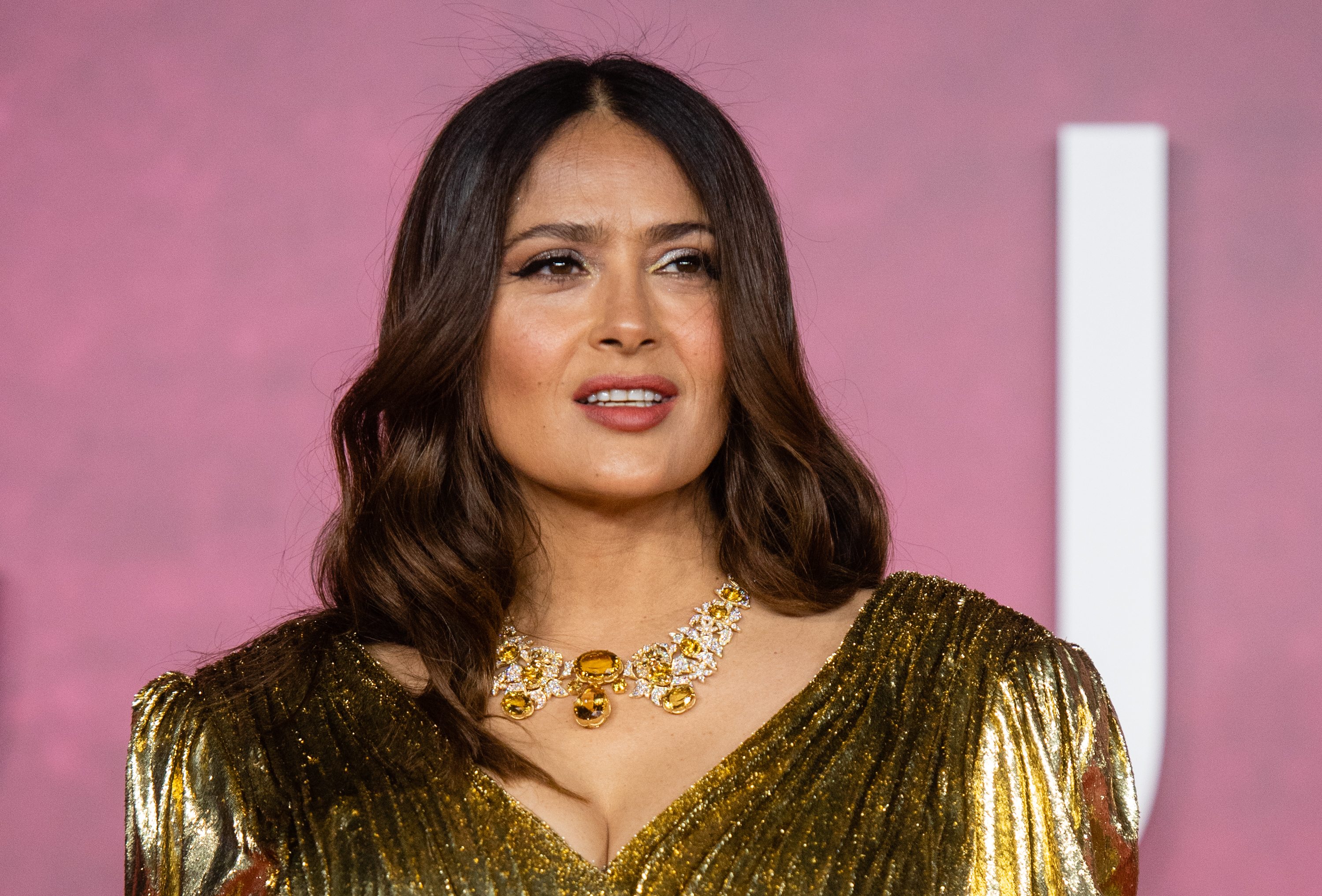 LONDON, ENGLAND - NOVEMBER 09: Salma Hayek attends the UK Premiere Of "House of Gucci" at Odeon Luxe Leicester Square on November 09, 2021 in London, England. (Photo by Samir Hussein/WireImage)