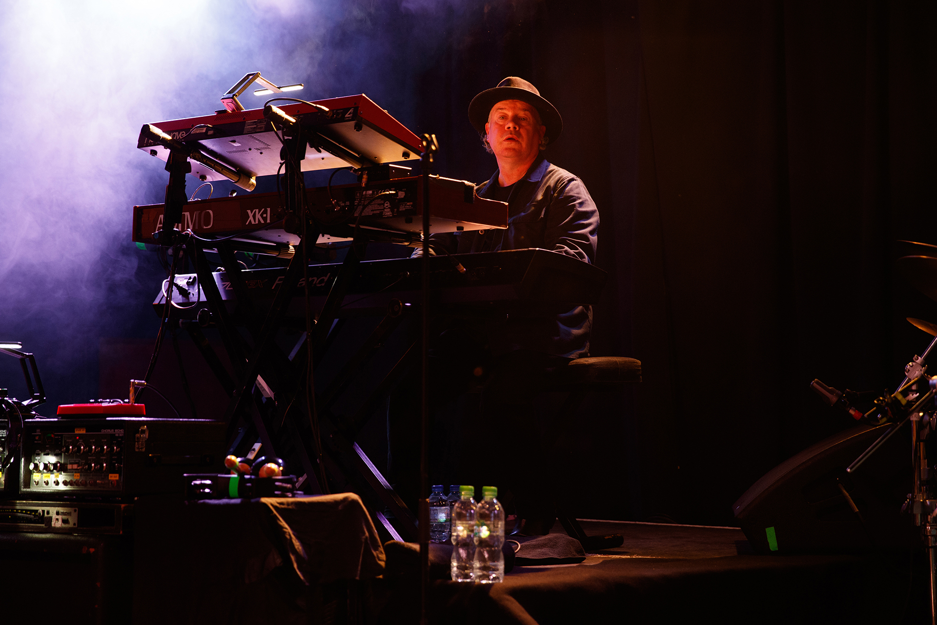 “Una nueva trágica pérdida de un alma preciosa. Martin Duffy intervino para salvar a The Charlatans cuando perdimos a Rob: tocaba con nosotros en Knebworth y era un verdadero amigo. Estuvo de gira conmigo en mi banda solista también, fue un placer pasar tiempo con él. Viaja seguro Duffy”. (Foto por Burak Cingi/Redferns)