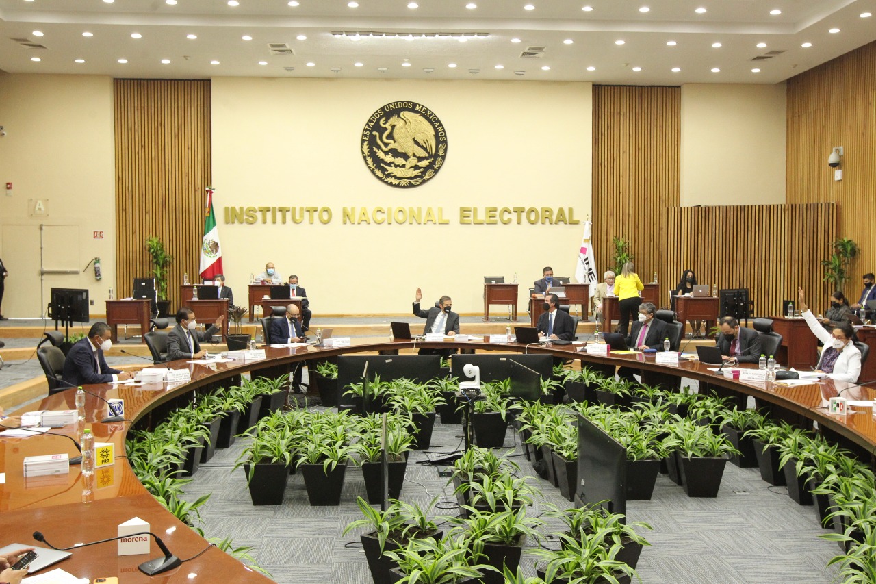 El Comité dio a conocer los nombres de las candidatas para la presidencia del INE. (Central INE)