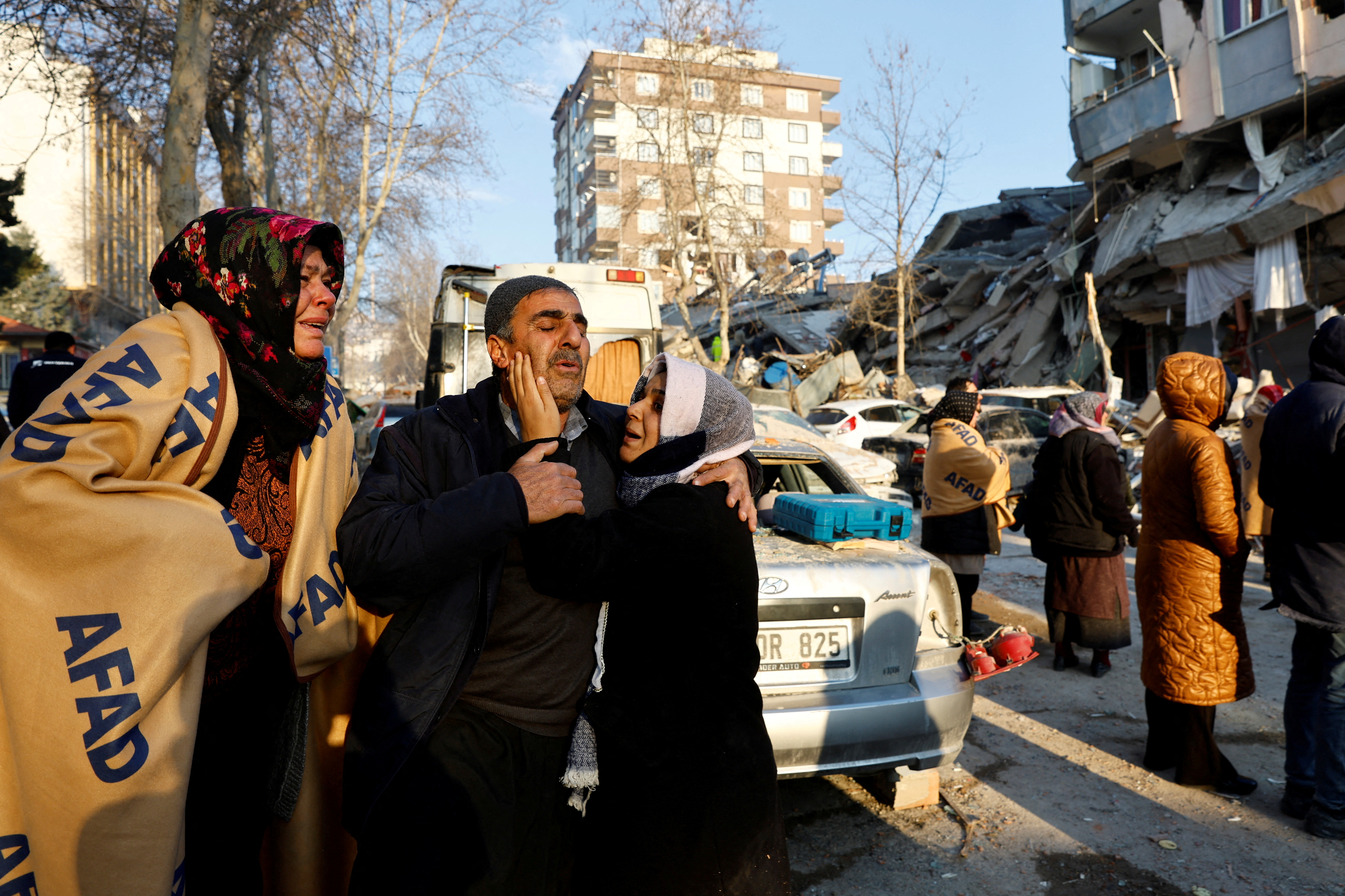 Despair seizes the survivors of the earthquake in Turkey.  (REUTERS/Suhaib Salem)