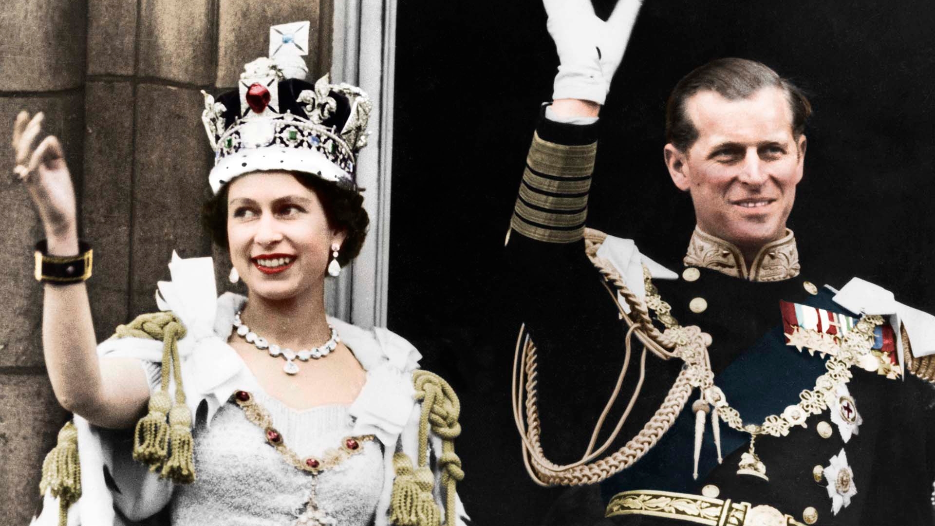 La historia de Isabel II y Felipe de Edimburgo, un amor que soportó presiones e infidelidades pero nada quebró