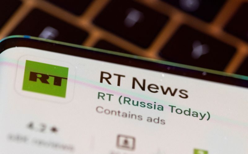 La aplicación RT News (Russia Today) en un smartphone en esta ilustración tomada el 27 de febrero de 2022 (REUTERS/Dado Ruvic/Ilustración)