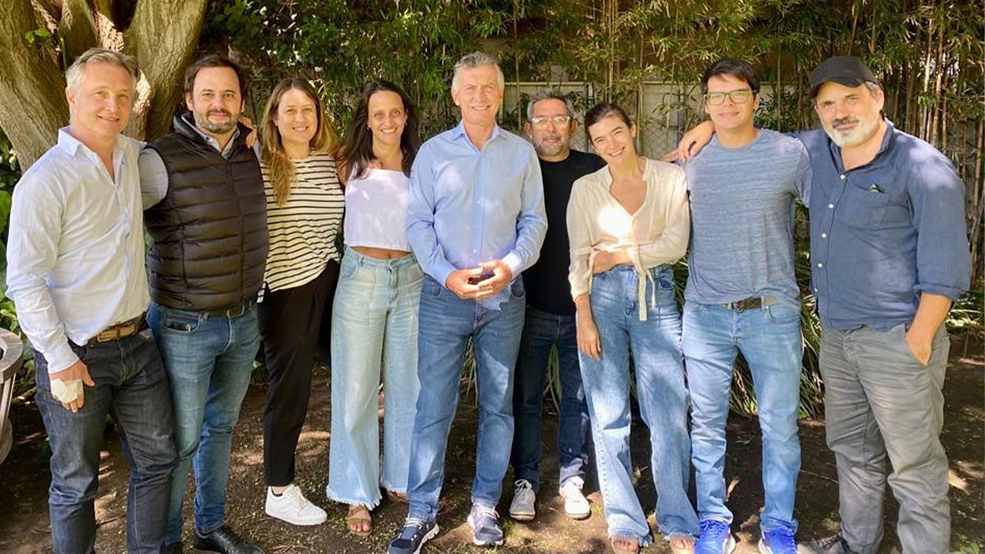 Macri almorzó con su familia y sus colaboradores de confianza luego de realizar un anuncio que cambia el tablero electoral