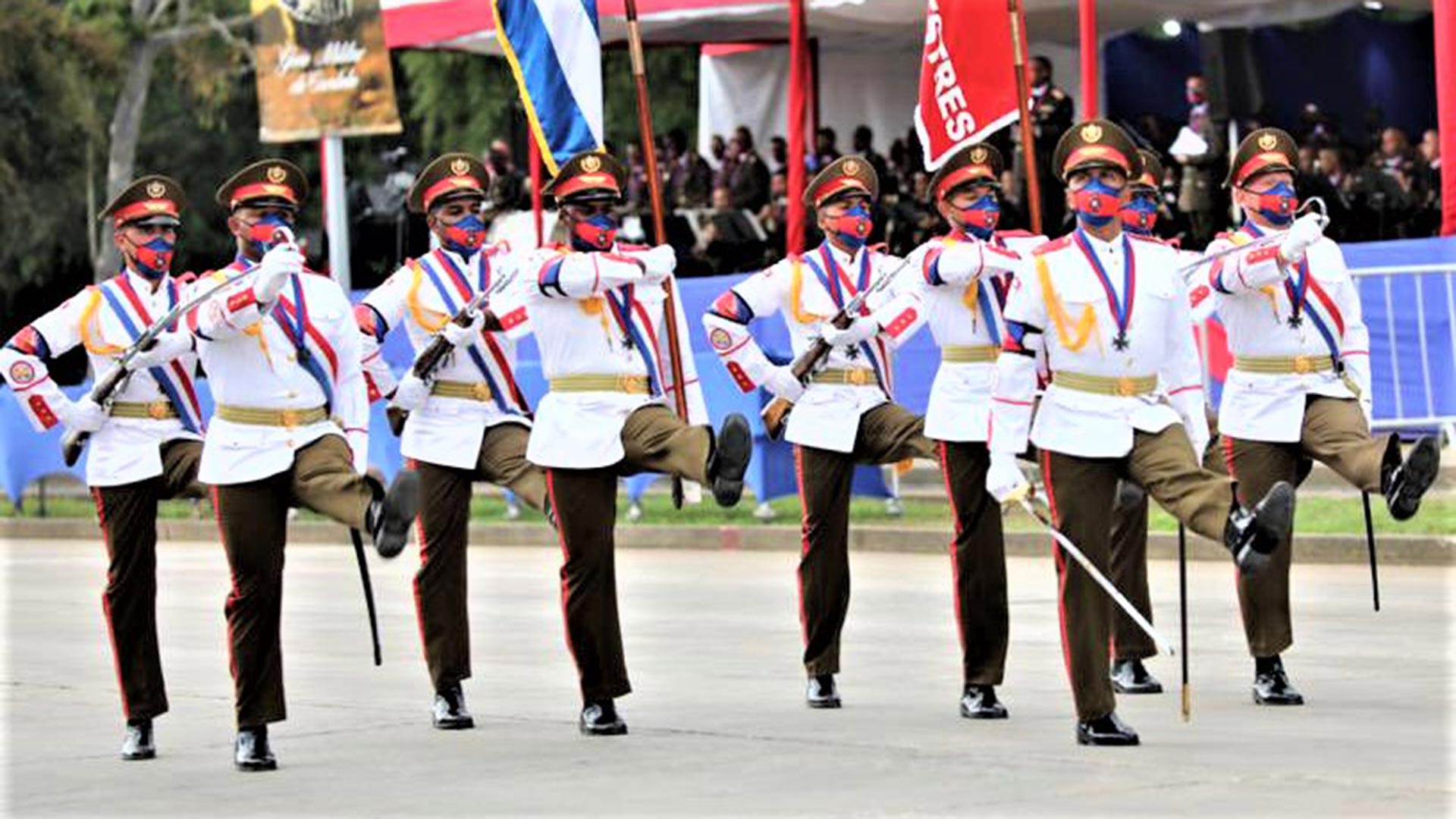 Cubanos desfilaron en el Día del Ejército venezolano
