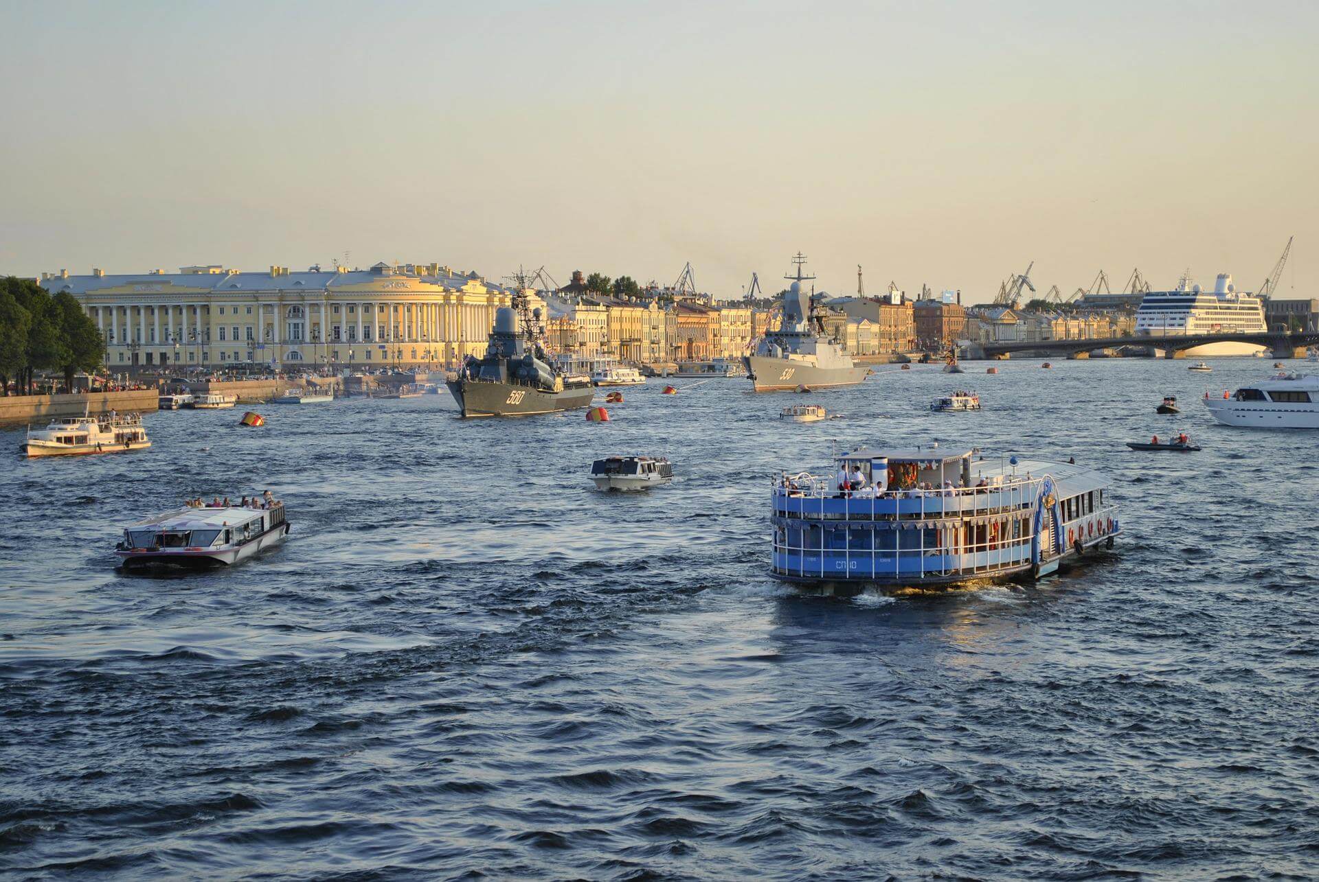 El antiguo y bello puerto de San Petersburgo, con un tráfico permanente, es ahora el elegido de los carteles de la droga latinoamericanos para llegar a Europa. (Reuters)
