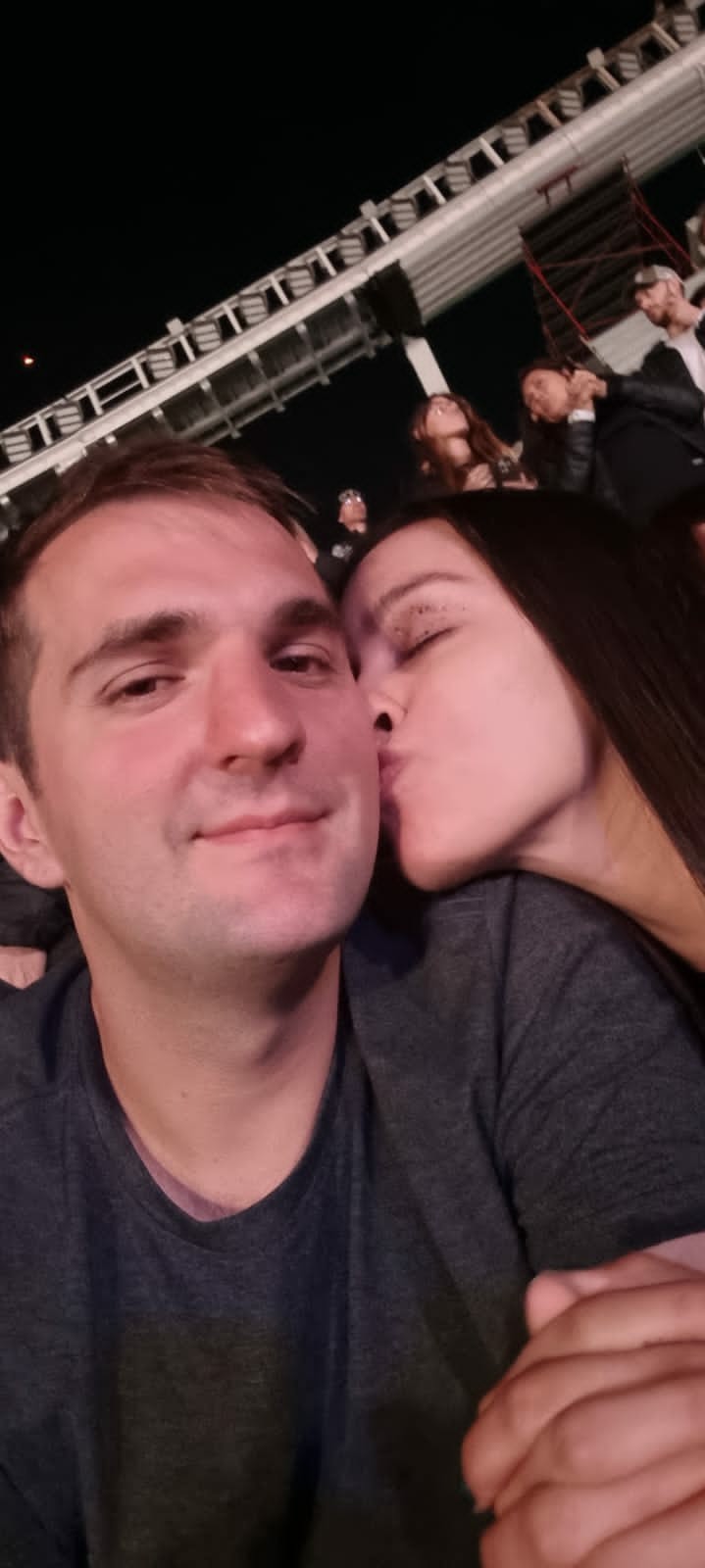 El pedido de casamiento ocurrió mientras sonaba el tema Yellow, que es el preferido de su novia