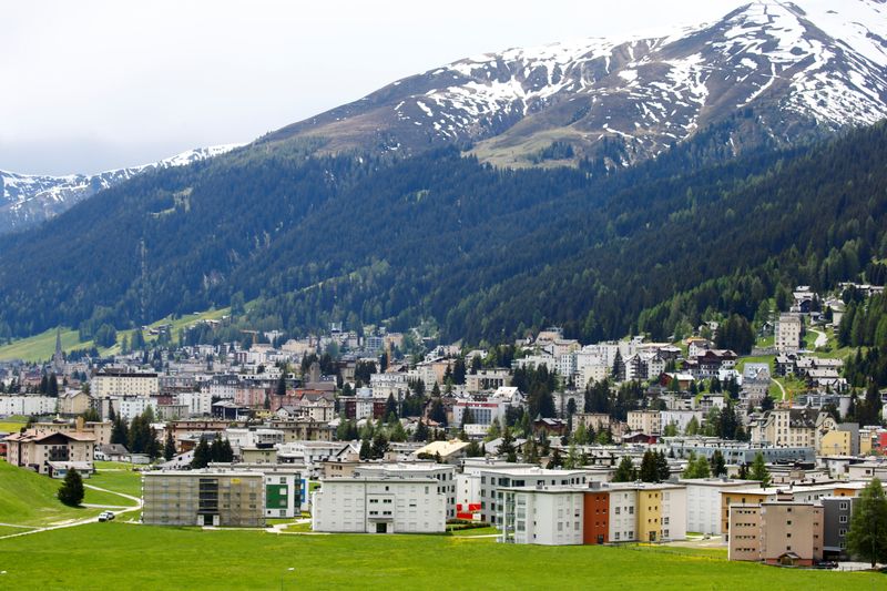 Imagen de archivo de una vista del centro turístico alpino de Davos, Suiza (REUTERS/Arnd Wiegmann)