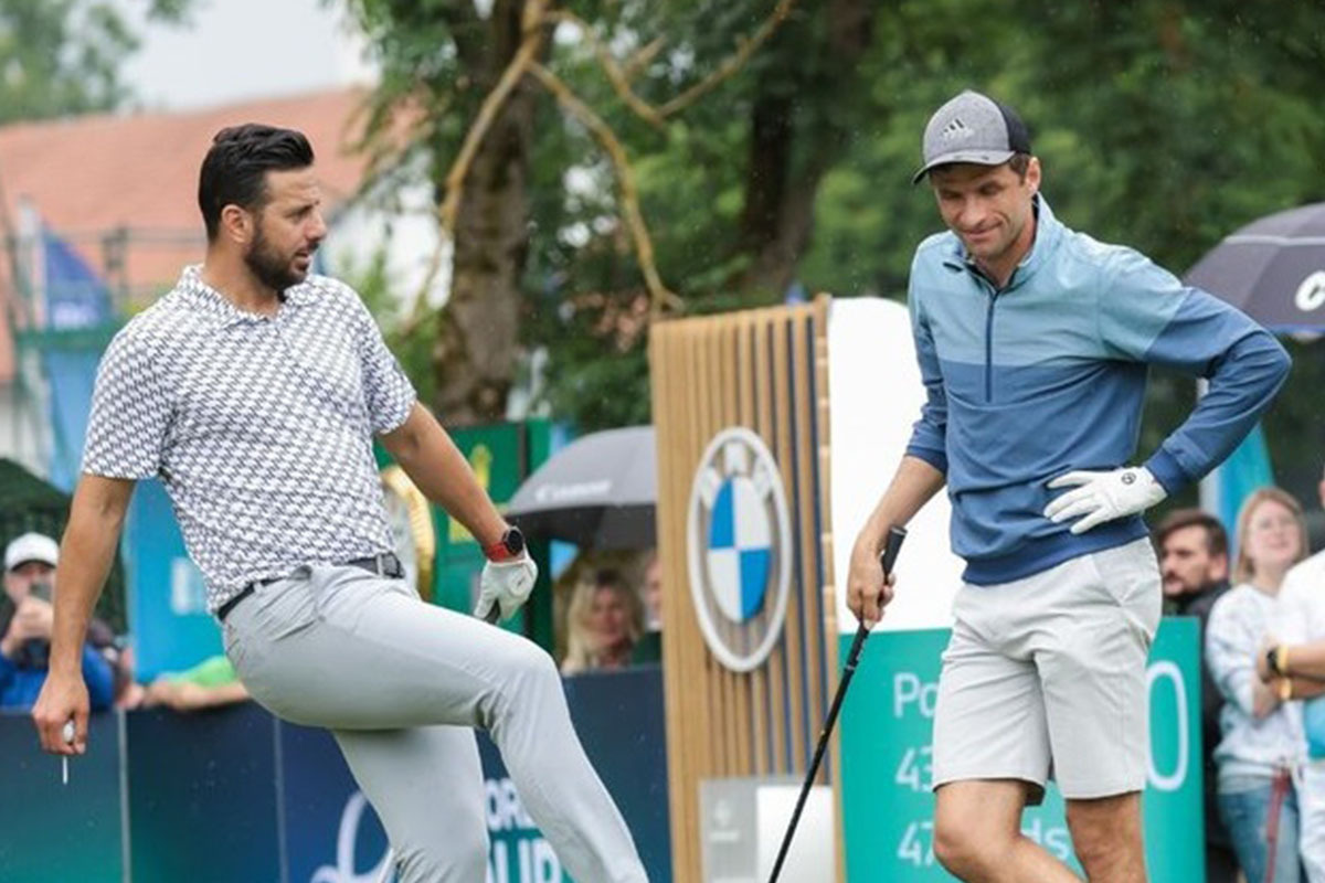 Claudio Pizarro y Thomas Muller en un campeonato de golf. | Foto: Agencias