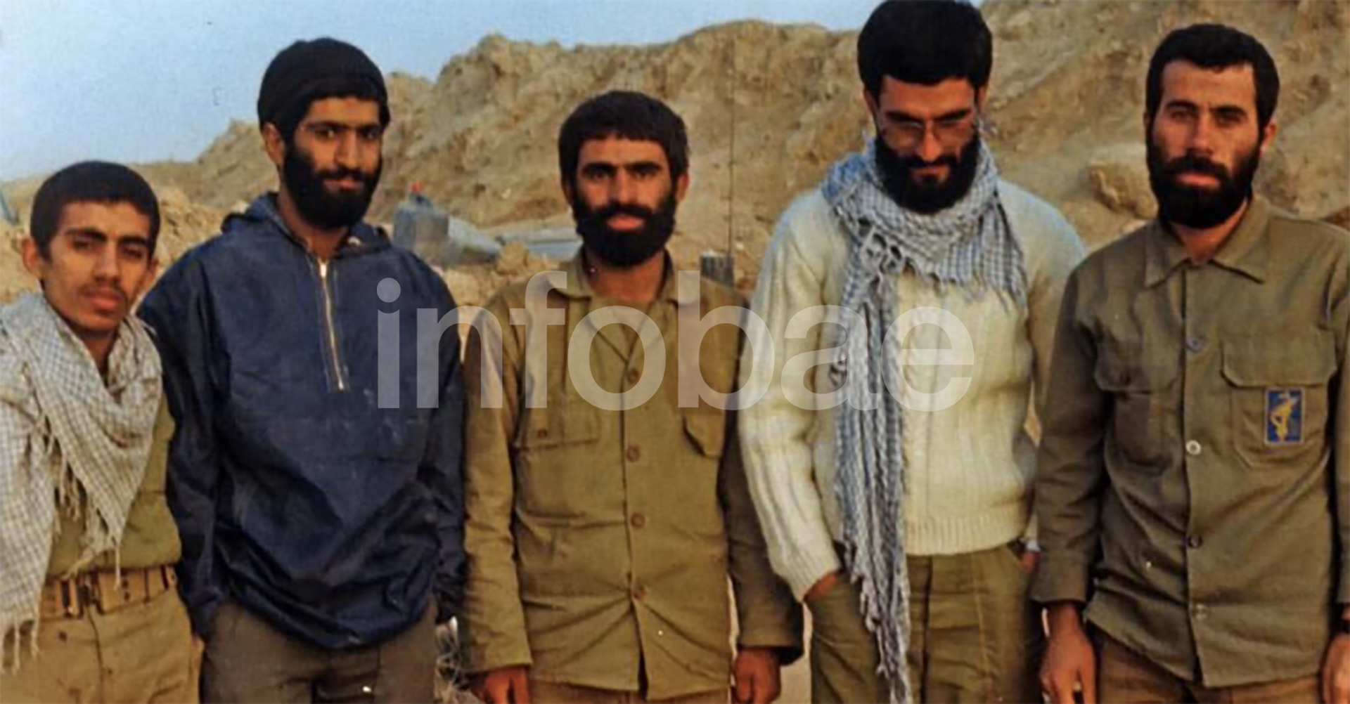 La foto donde aparece un hombre que sería el Ayatolla Jomeini