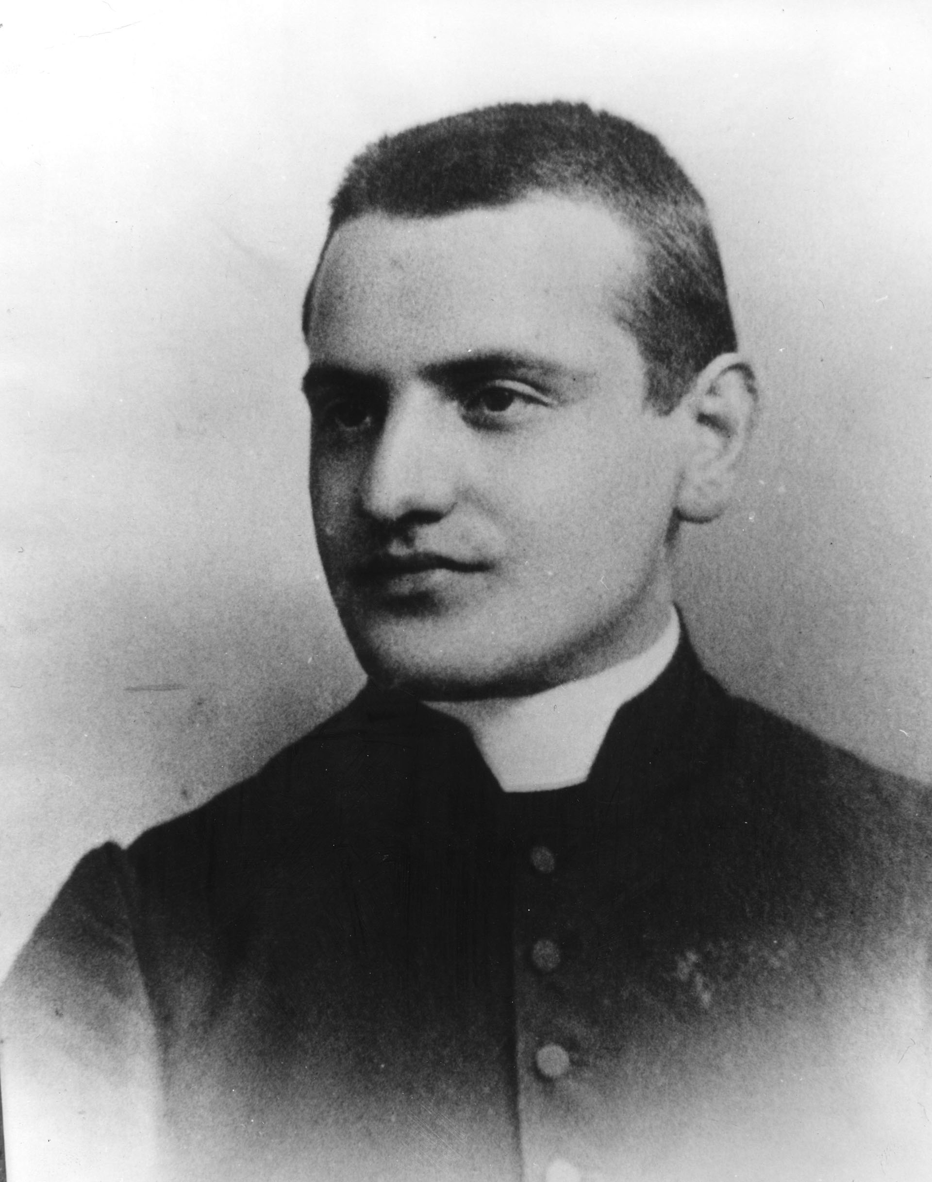 Angelo Giuseppe Roncalli en 1905, cuando era secretario del obispo de Bérgamo (Keystone/Getty Images)
