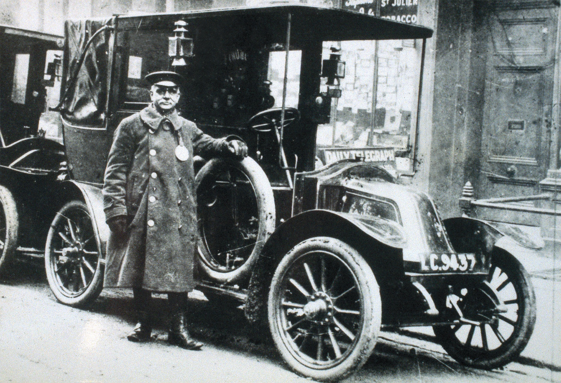 Fabricados por Renault, los primeros taxis a motor de Londres provenían de Francia