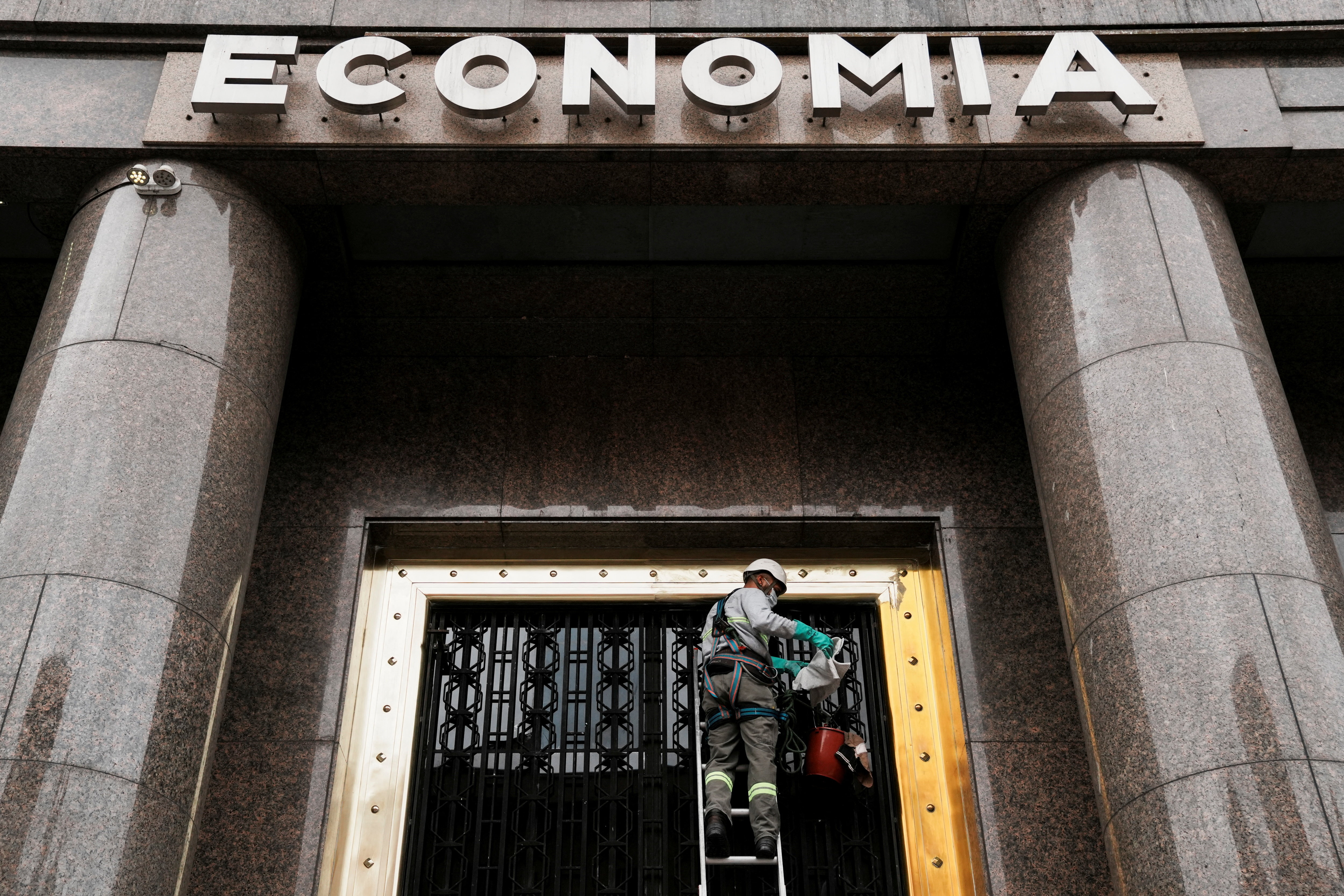 Por qu&eacute; los dep&oacute;sitos del Tesoro subieron casi USD 800 millones en medio del vencimiento con el FMI