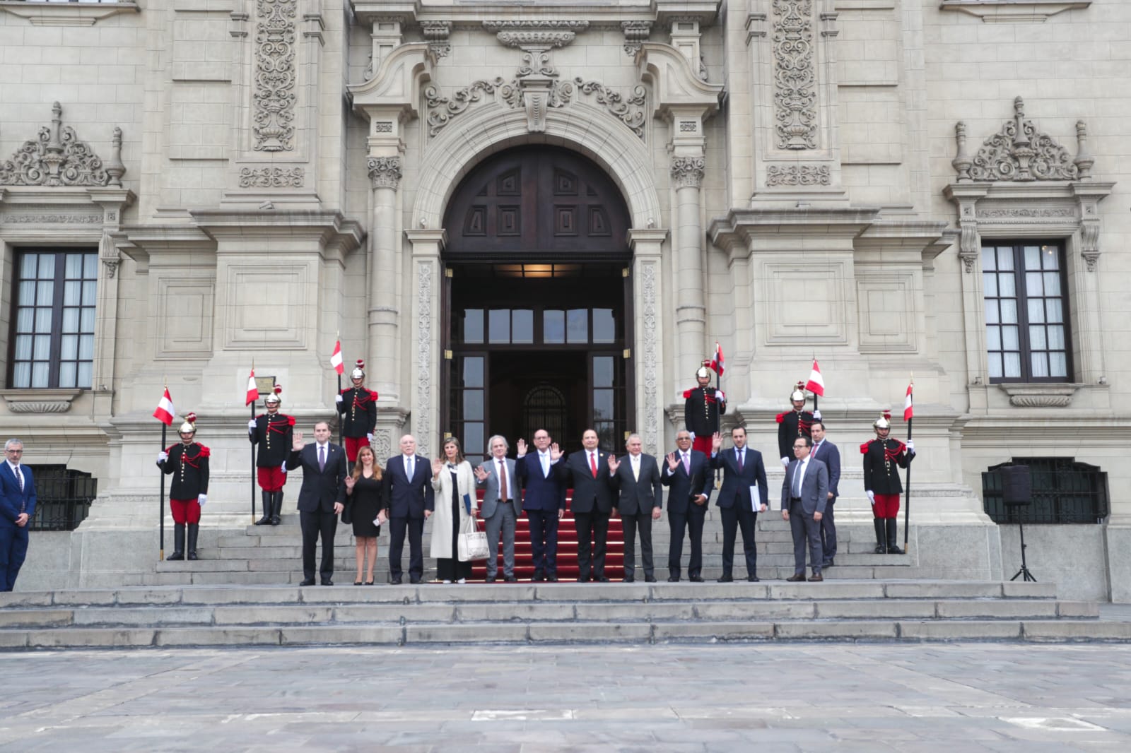 Misión de la OEA llega a Palacio de Gobierno para reunión con Pedro Castillo