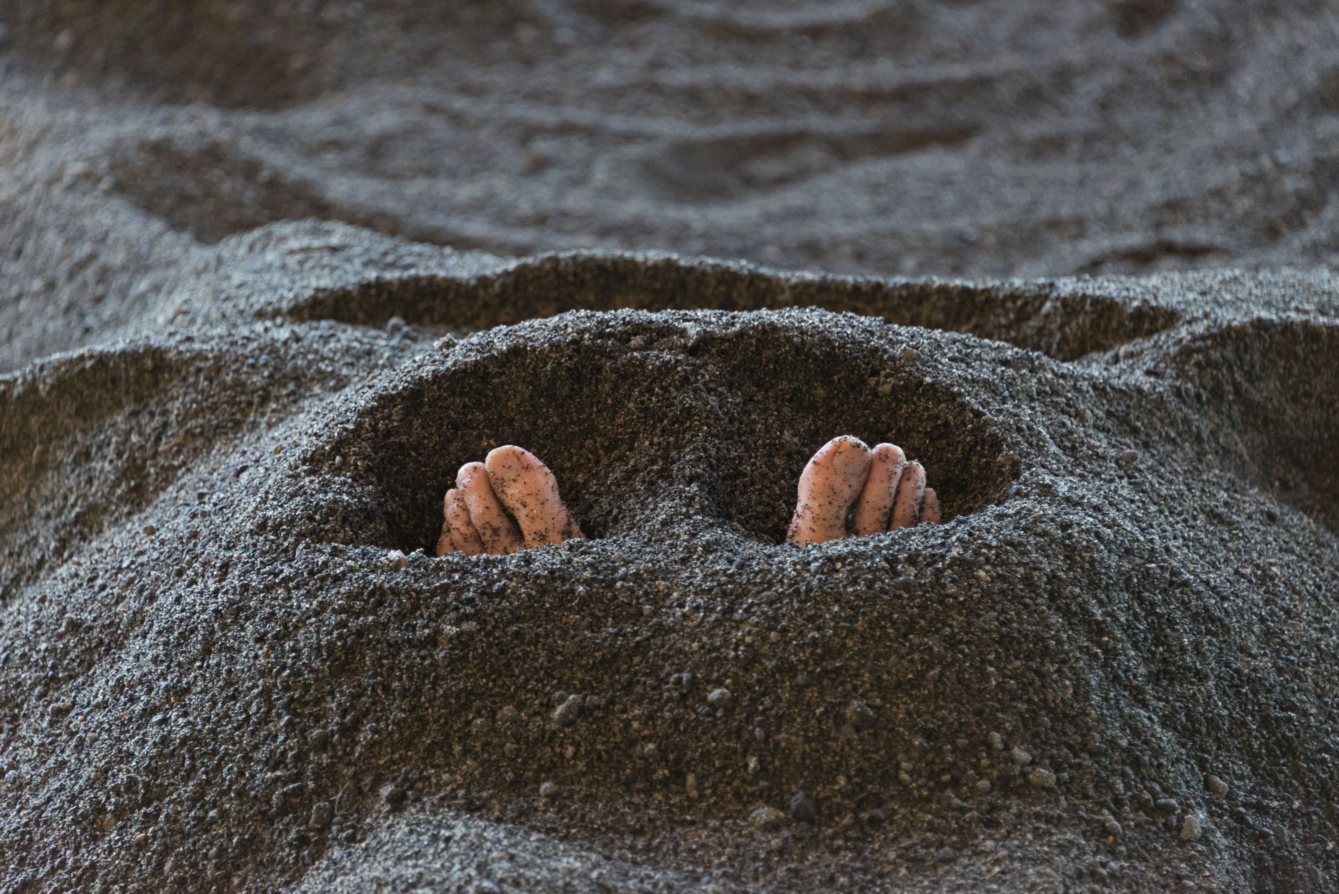 El departamento de la Facultad de Medicina de la Universidad de Kagoshima descubrió que estos baños de arena mejoran la circulación sanguínea y disminuyen la inflamación corporal