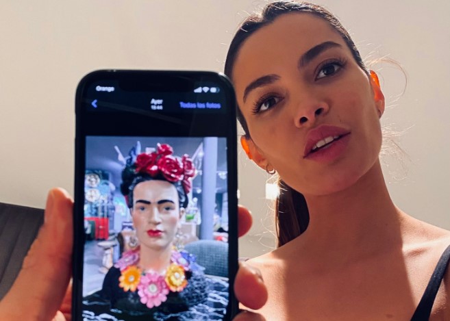 Dani Alves mandó señales en redes sociales, primero comparando a su pareja, Joana Sanz, con la artista mexicana Frida Kahlo (Foto: Instagram/@danialves)