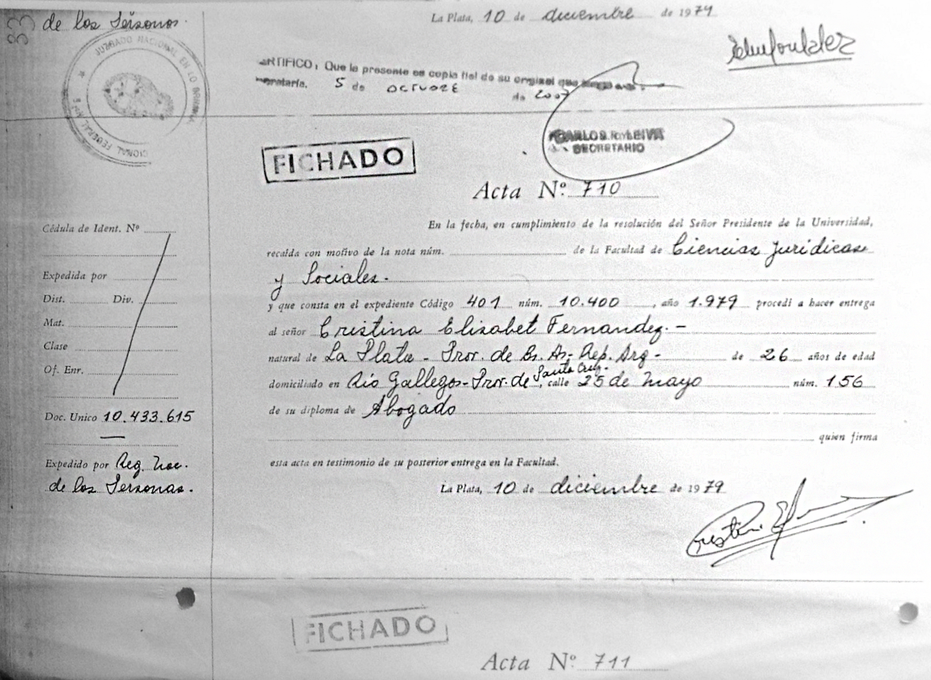 The record indicating the date on which Cristina Fernández de Kirchner withdrew her degree from the Faculty after graduating as a lawyer