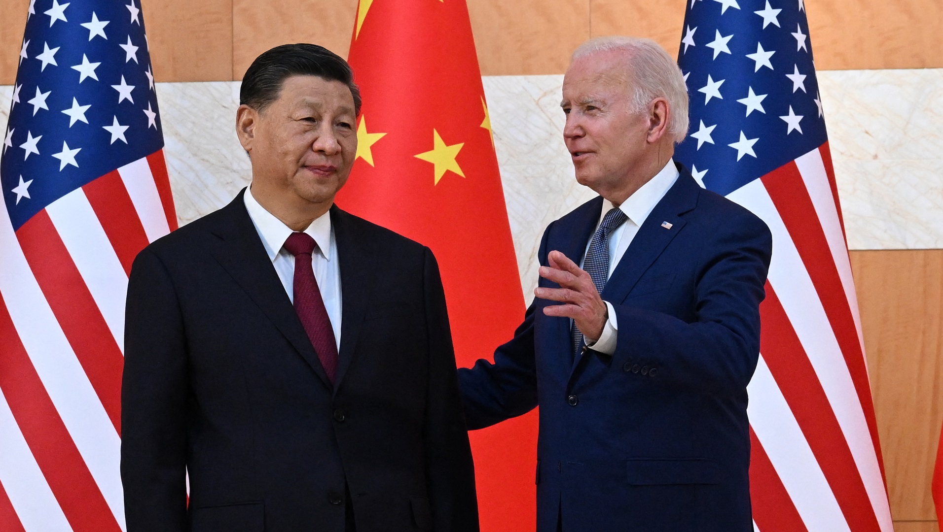 El supuesto estratégico básico sobre las perspectivas de la región es que la rivalidad entre EEUU y China creará presiones sobre los gobiernos, pero también proveerá oportunidades. En la foto, los presidentes de ambos países, Joe Biden y Xi Jinping, en el G20 en BaliPhoto by SAUL LOEB / AFP