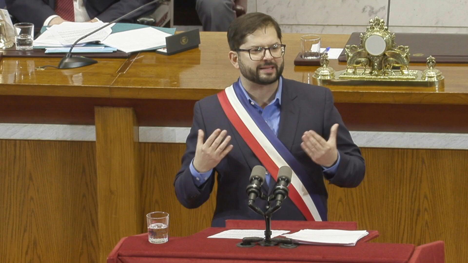 Luchar contra la violencia y mejorar derechos sociales, objetivos de Boric en Chile