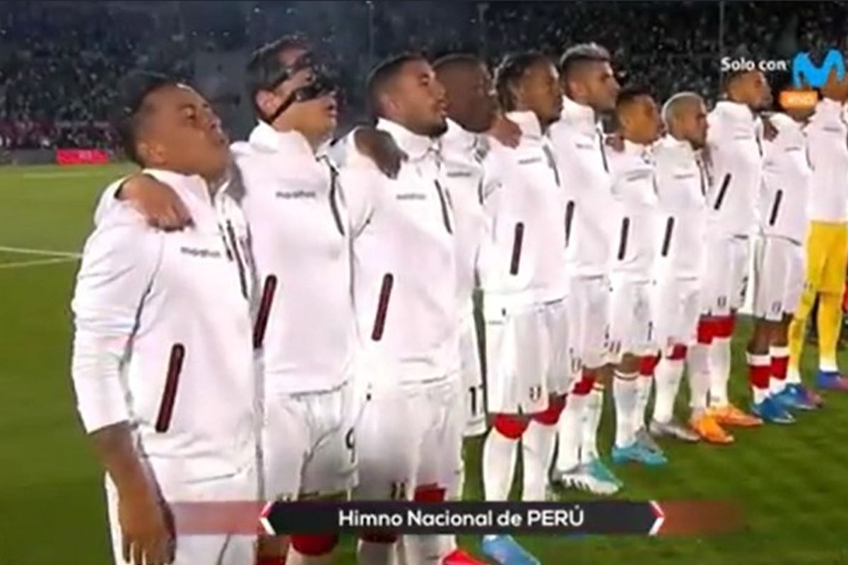 Perú vs Uruguay: estruendoso cántico del Himno Nacional retumbó en el Centenario por las Eliminatorias Qatar 2022 (Foto: captura Movistar Deportes)
