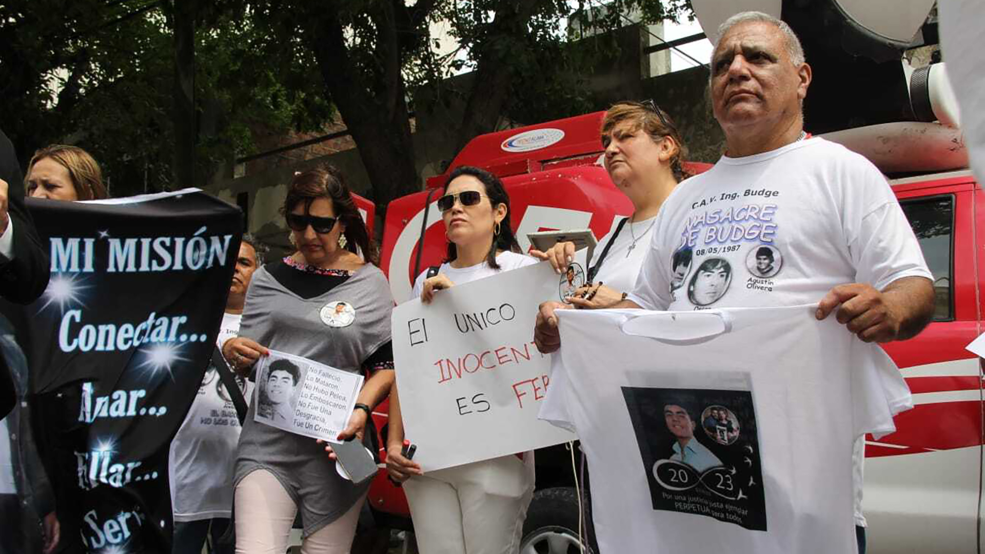 Hubo banderas, cantos y pancartas (Foto: Ezequiel Acuña)