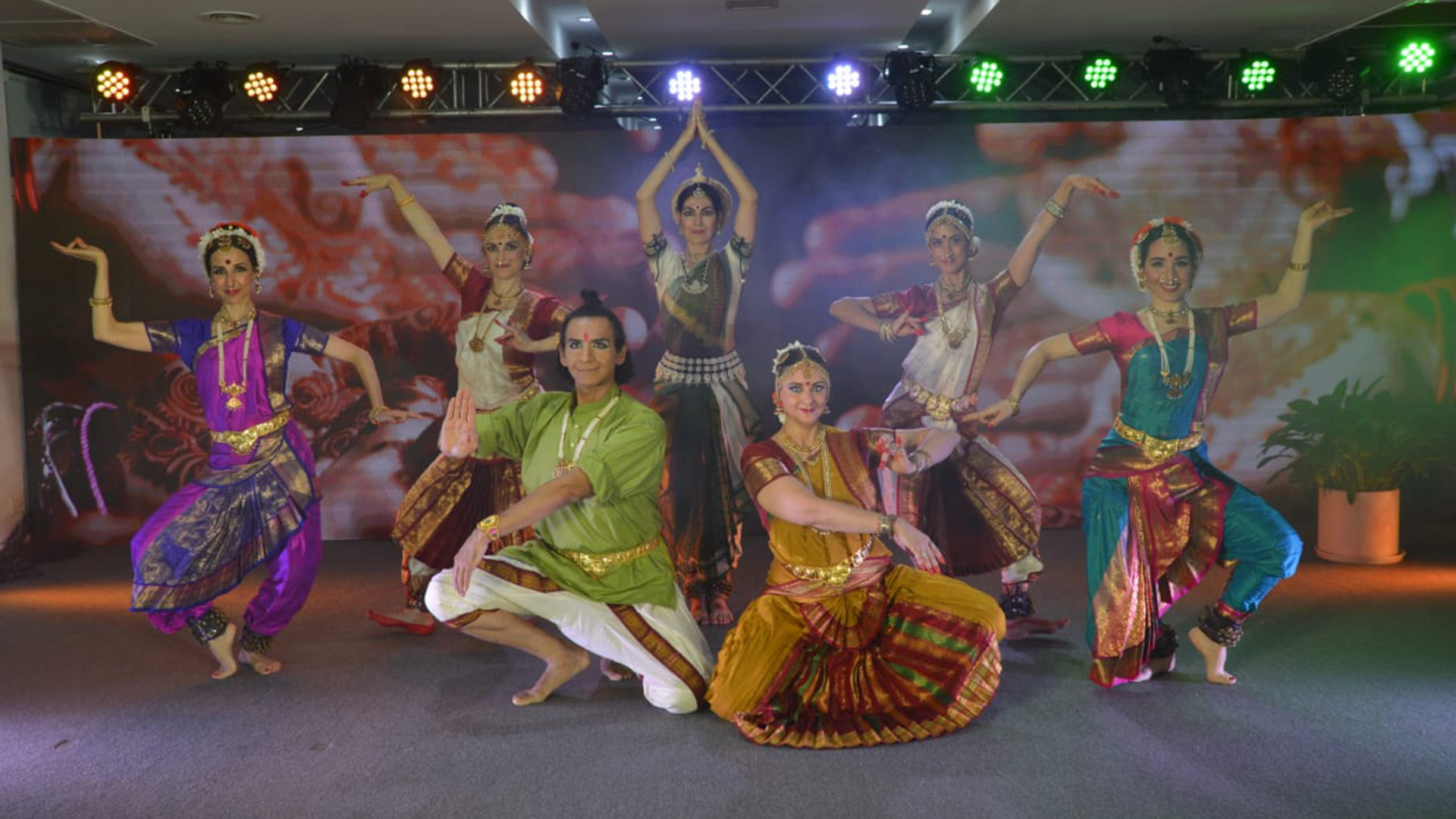 Musicales, prácticas en vivo, meditación y danza, formaron parte de la gran celebración por el Día del Yoga de la Embajada de la India en Argentina
