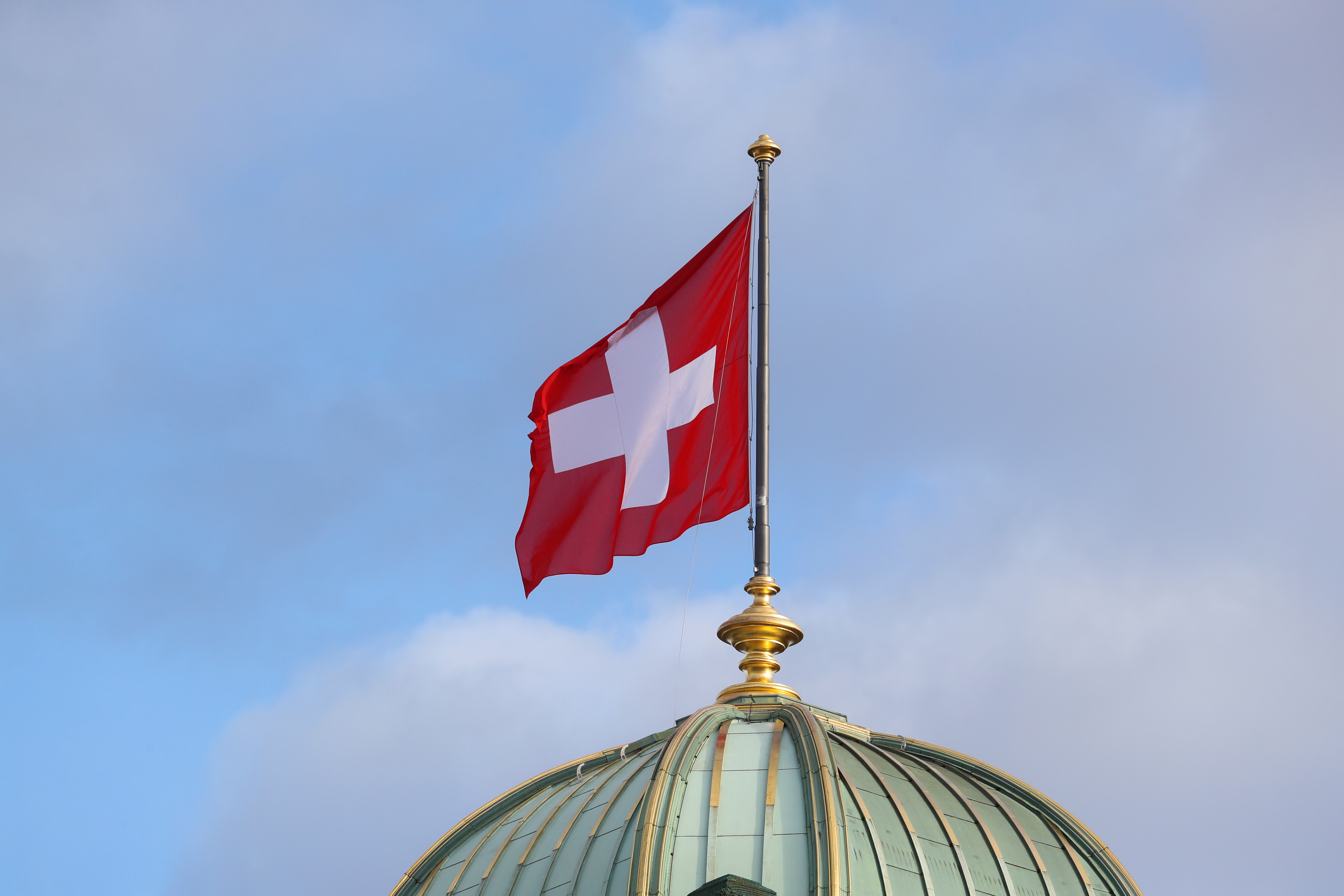 La neutral Suiza se acerca a la OTAN en respuesta a la invasión rusa