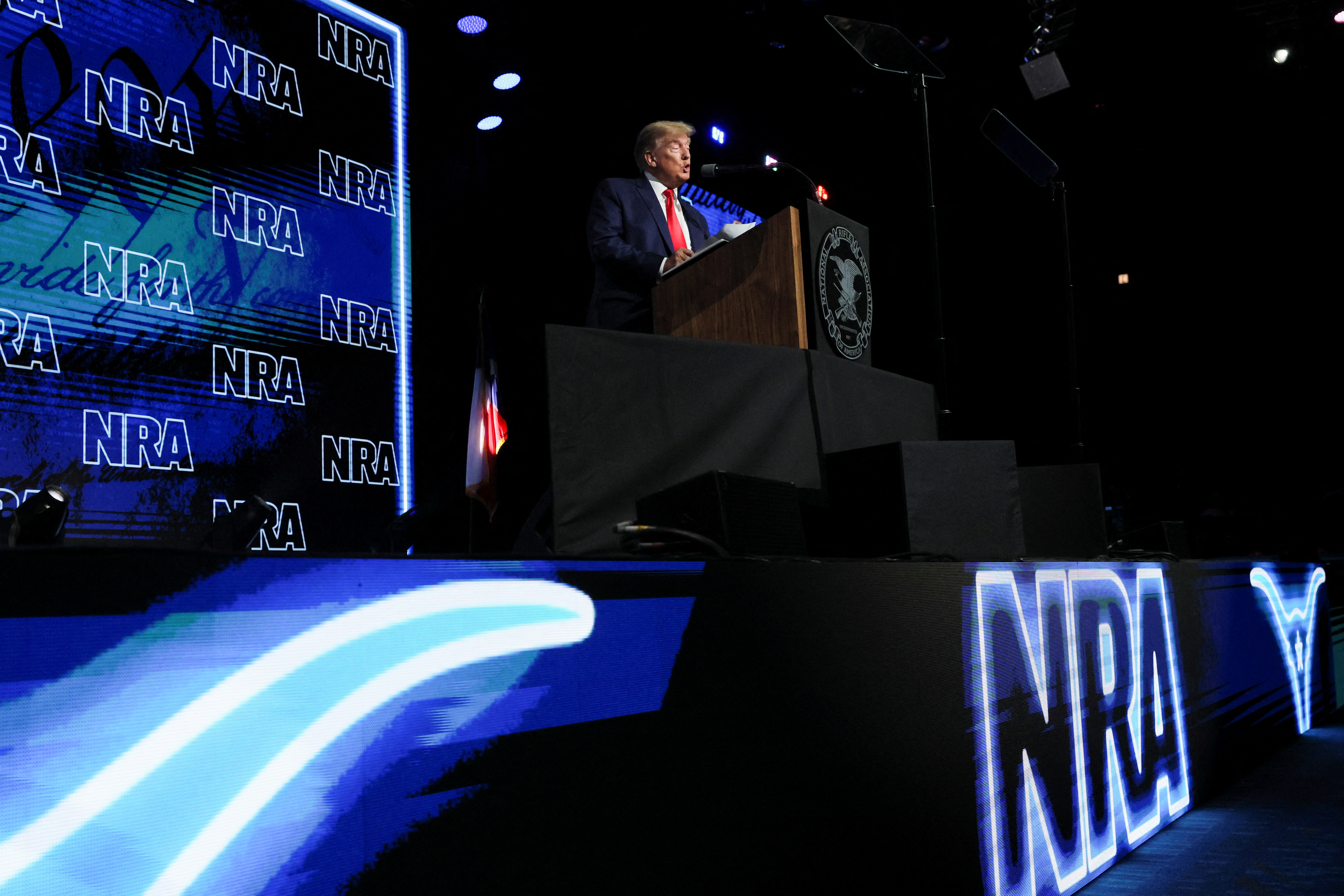 Trump rechazó los controles estrictos de armas en EEUU durante la convención de la Asociación Nacional del Rifle