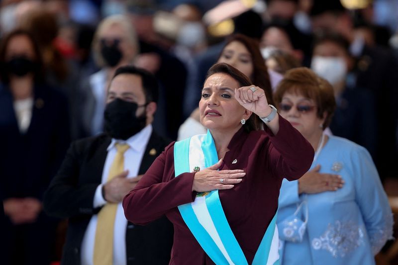 Ceremonia de juramentación de la nueva presidenta de Honduras, Xiomara Castro, en Tegucigalpa, Honduras. 27 de enero 2022. REUTERS/Jose Cabezas