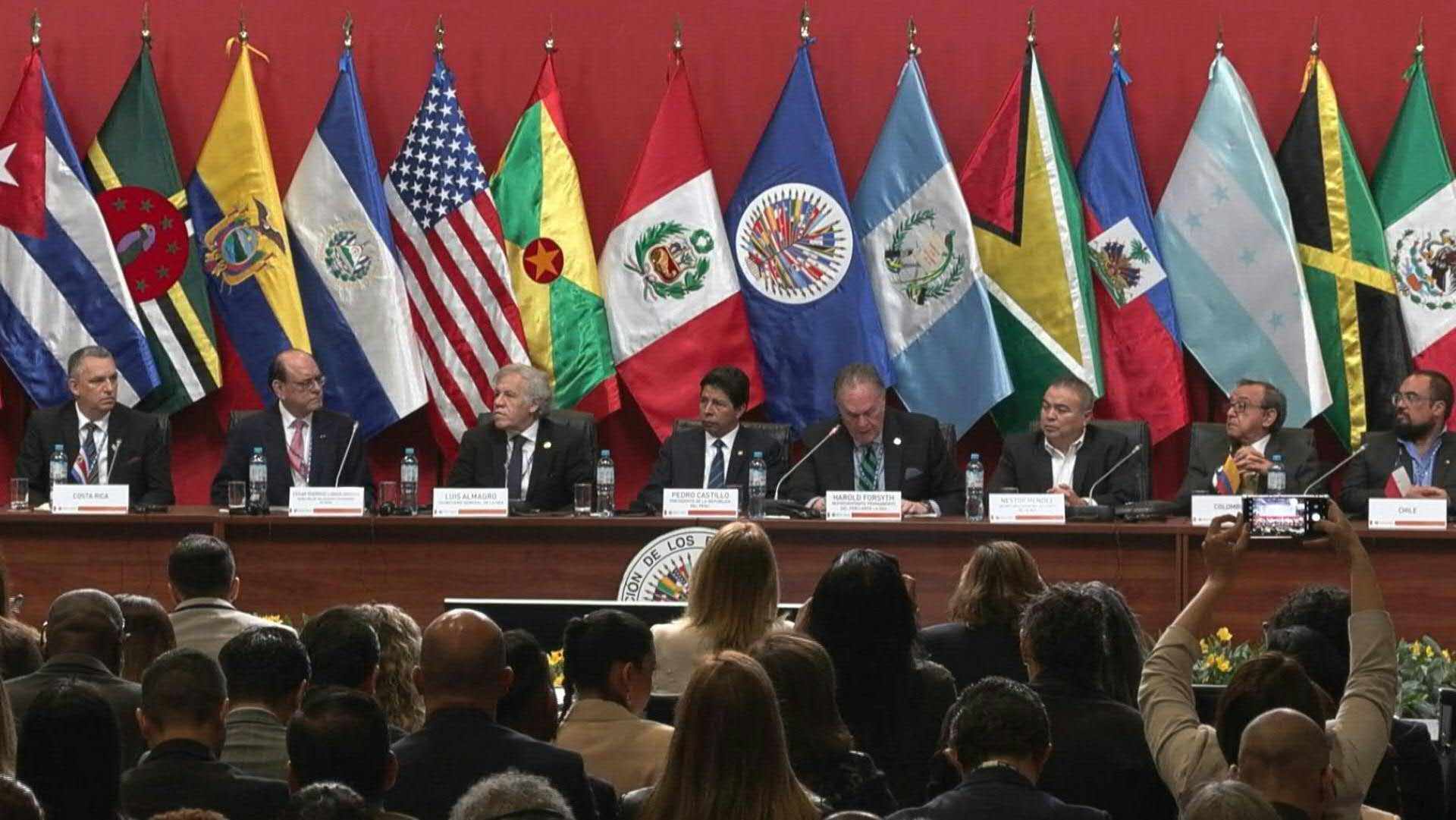 Almagro promete seguir trabajando por preservar DDHH previo a asamblea de OEA