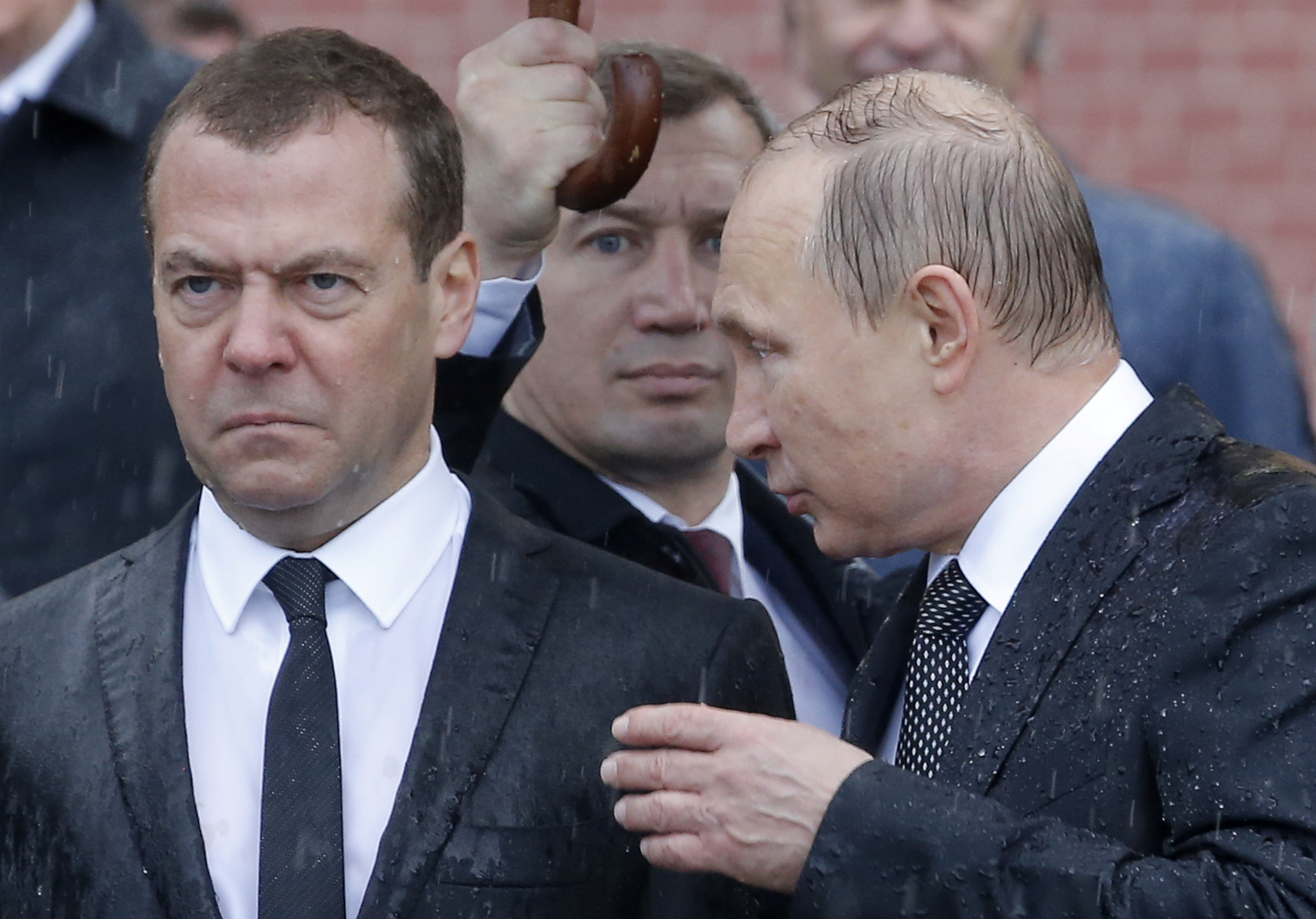 Medvédev y Putin en el Kremlin (Reuters)