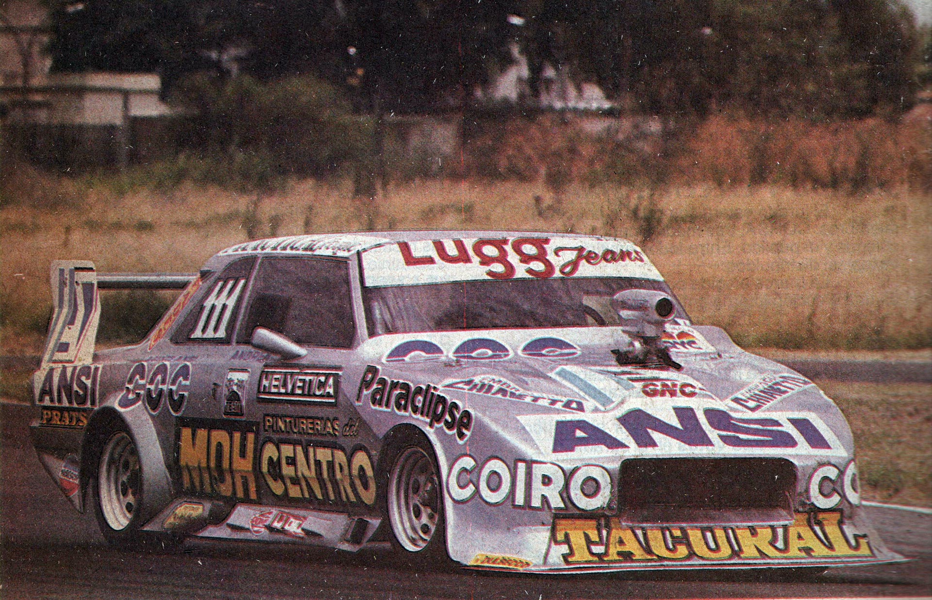 Luis Di Palma con el Torino impulsado a GNC llegando a la Chicana de Ascari del Autódromo de Buenos Aires (Archivo CORSA)