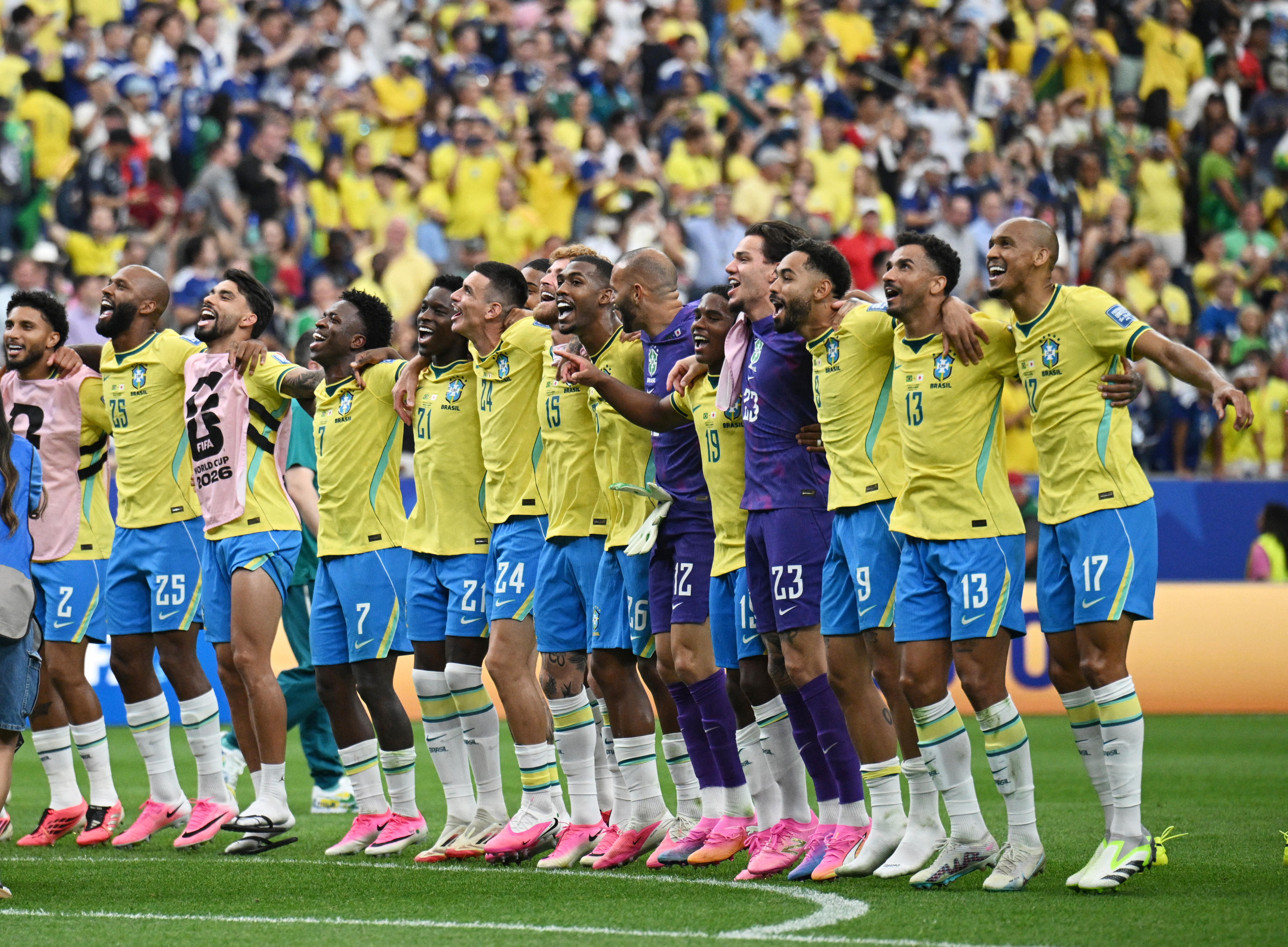 Brasil le gan&oacute; a Jap&oacute;n 2-1 en la &uacute;ltima jugada y avanz&oacute; a los octavos de final del Mundial 2026