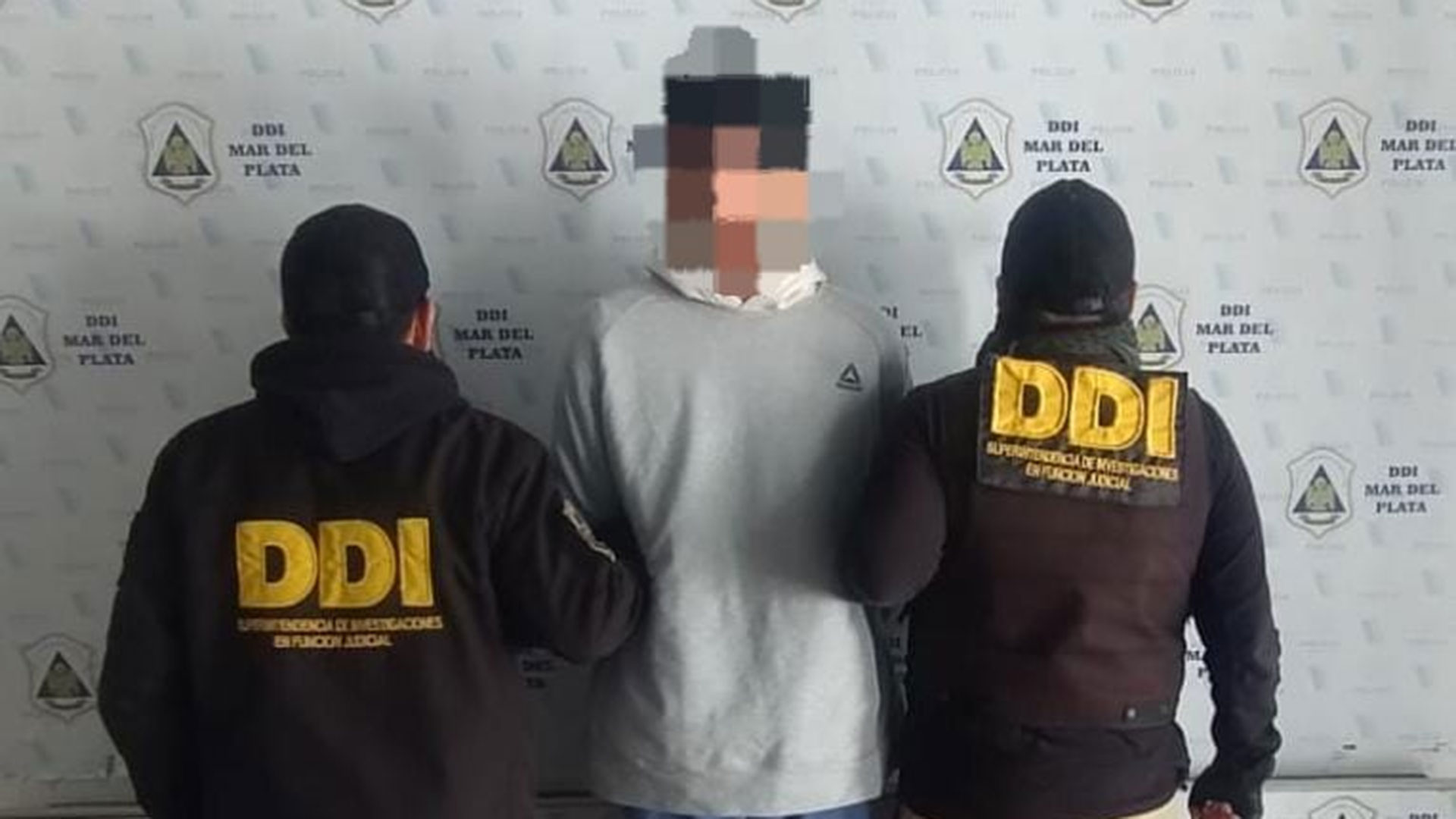 Mar del Plata: encabezaba marchas para pedir justicia por el femicidio de su hermana y lo detuvieron por una entradera