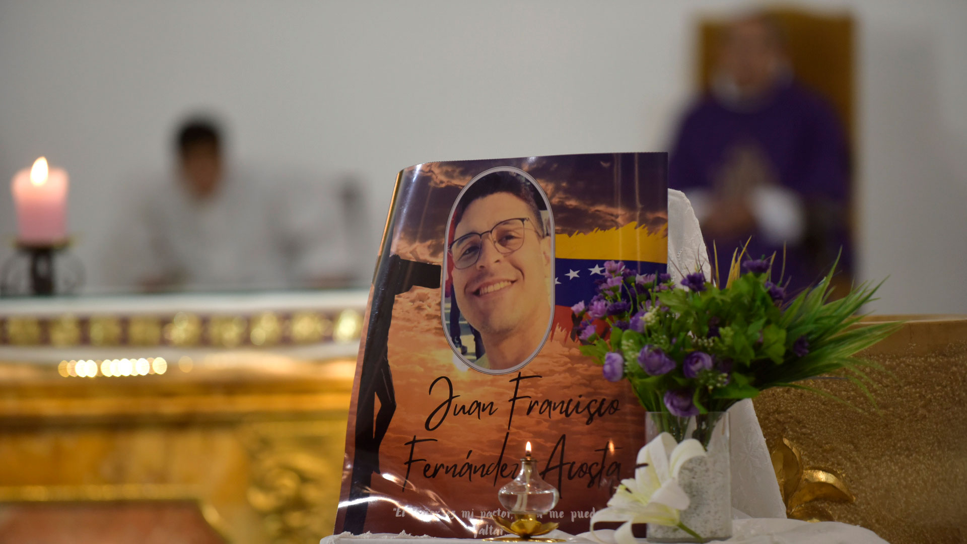 Emotiva misa por el joven venezolano asesinado en Palermo: el pedido de justicia del cura y el reclamo por sus padres