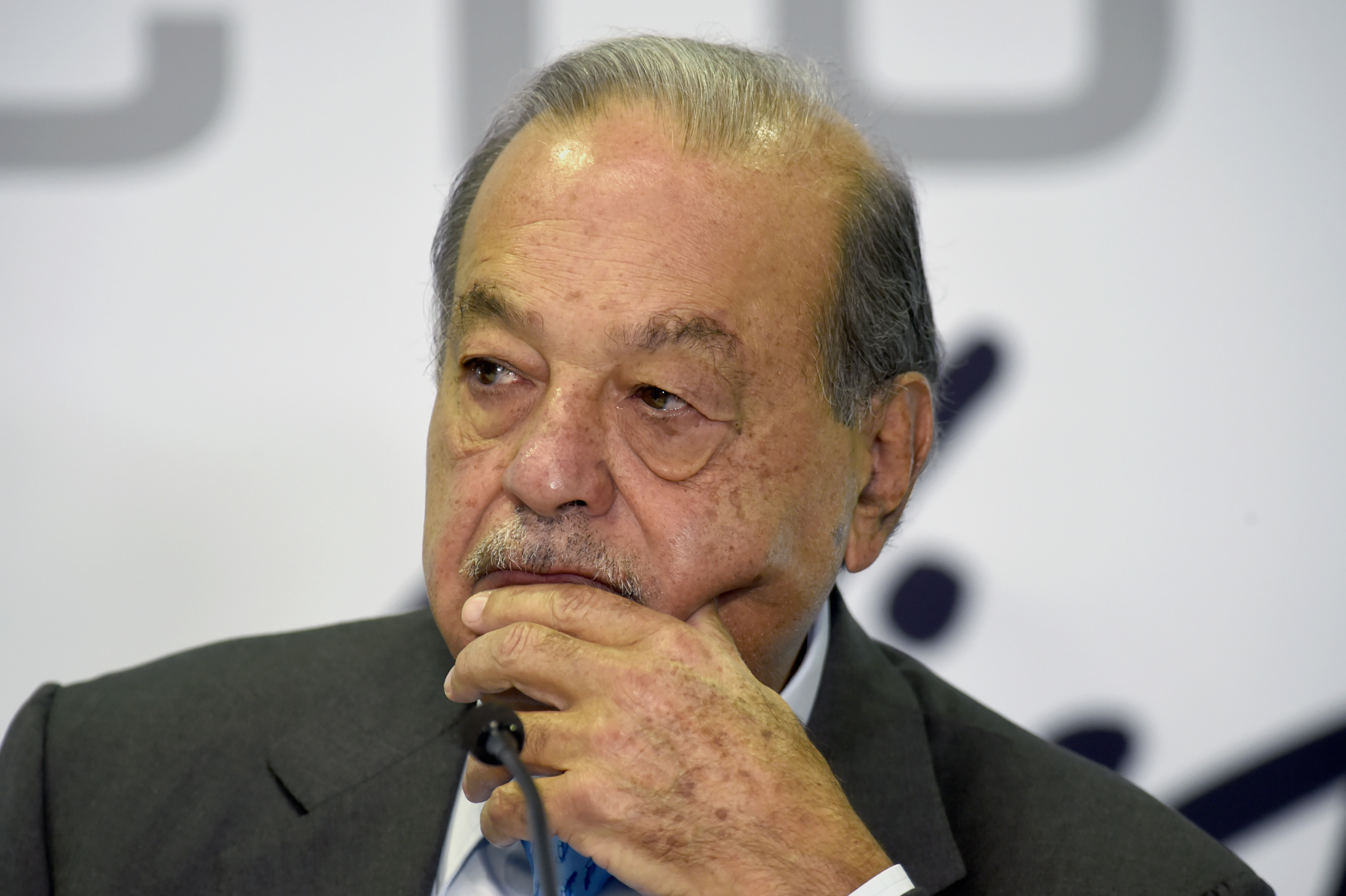 Carlos Slim es el hombre más rico de México y actualmente ocupa la posición número 16 del ranking de los hombres más ricos del mundo (FOTO: ALFREDO ESTRELLA / AFP)